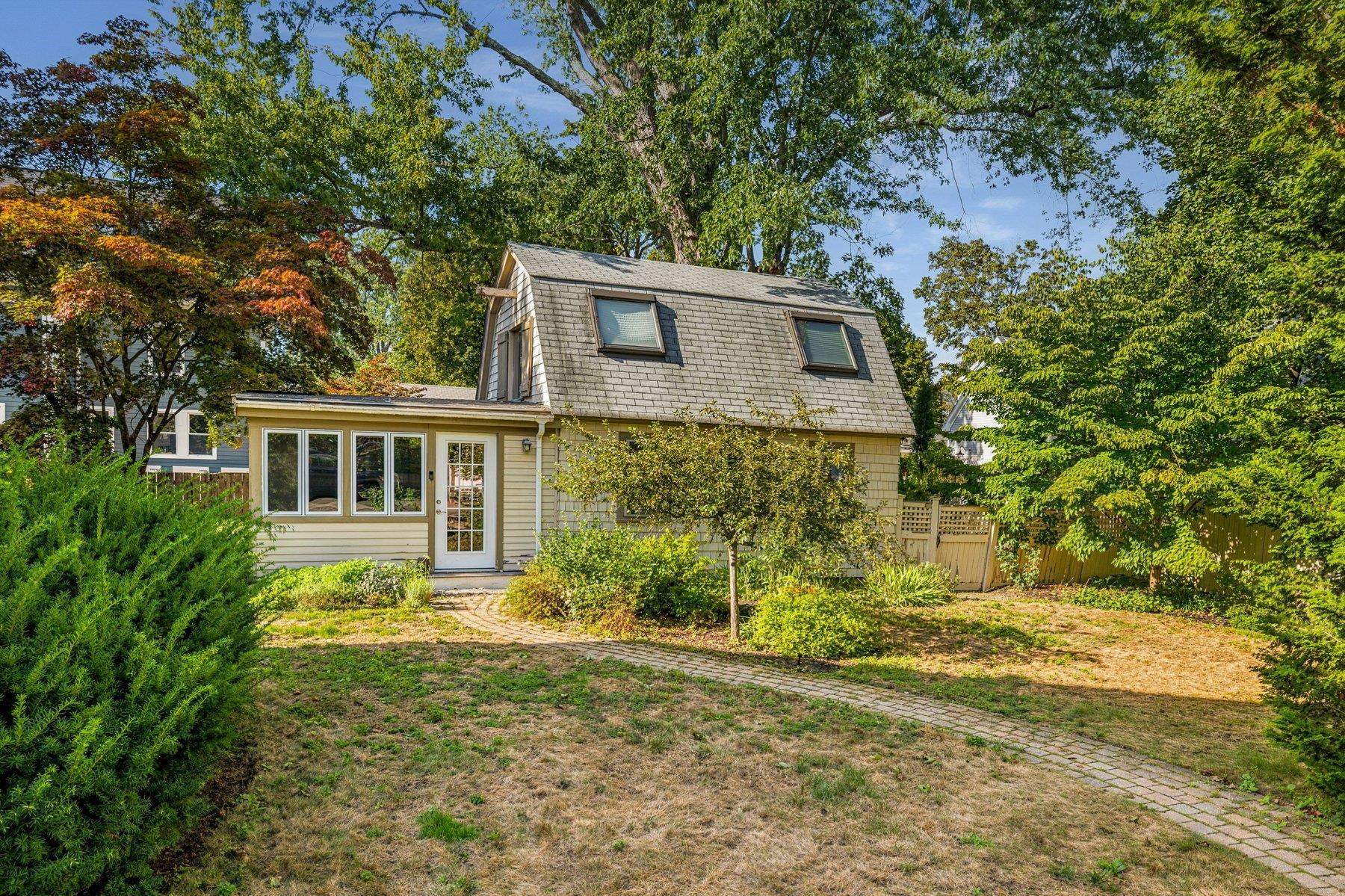 383 Miller Avenue Property Photo 3