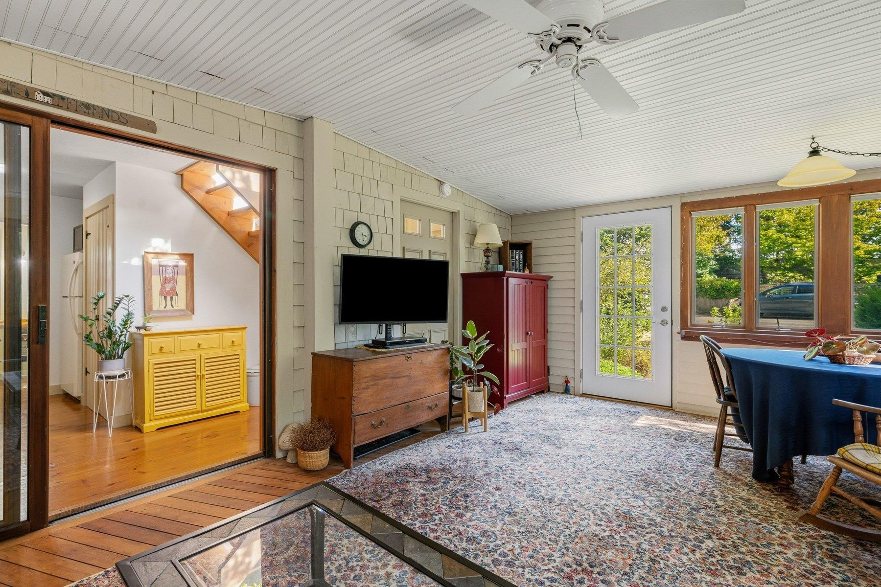 383 Miller Avenue Property Photo 14