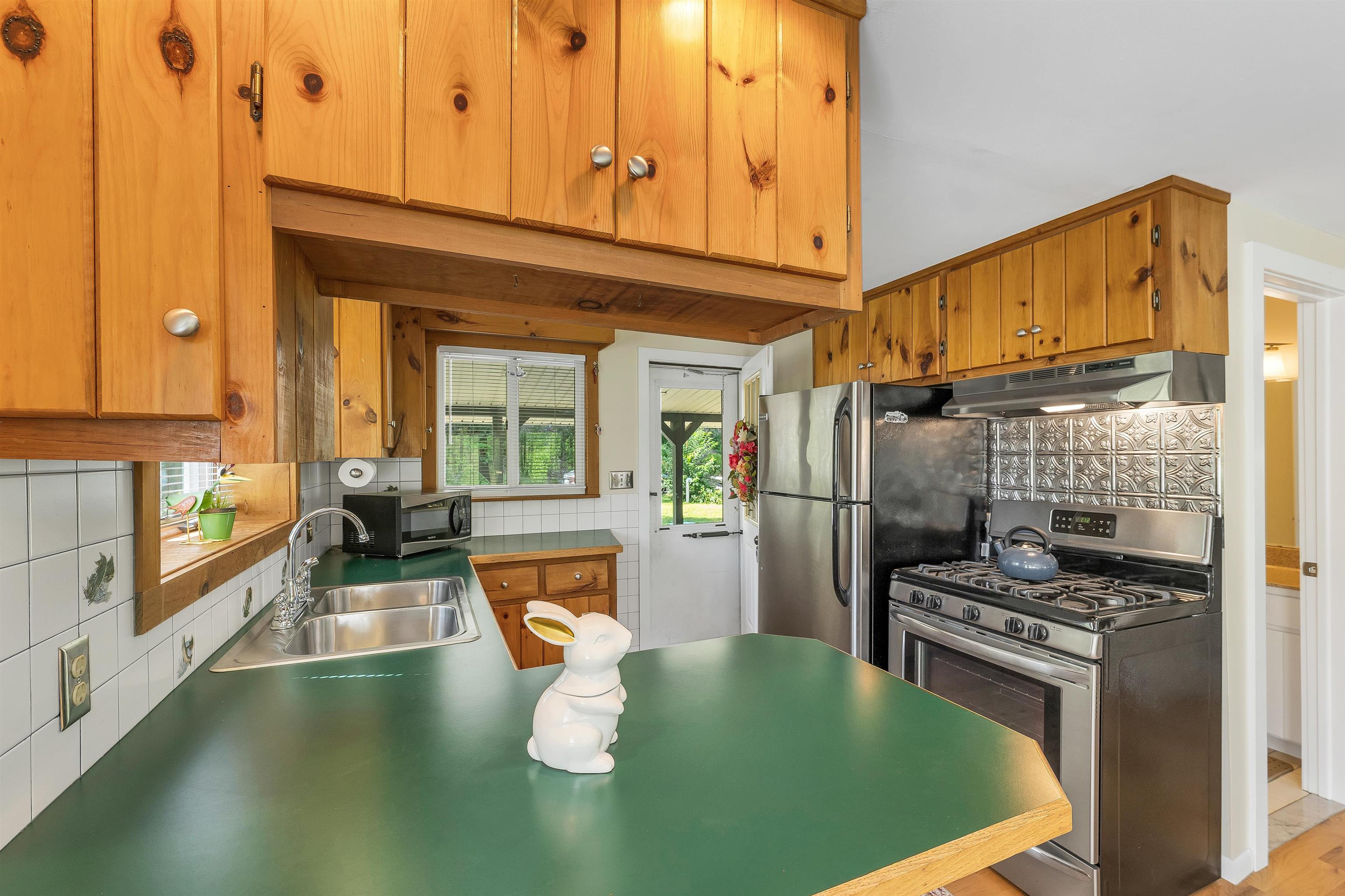 37 Riverlake Street Property Photo 16