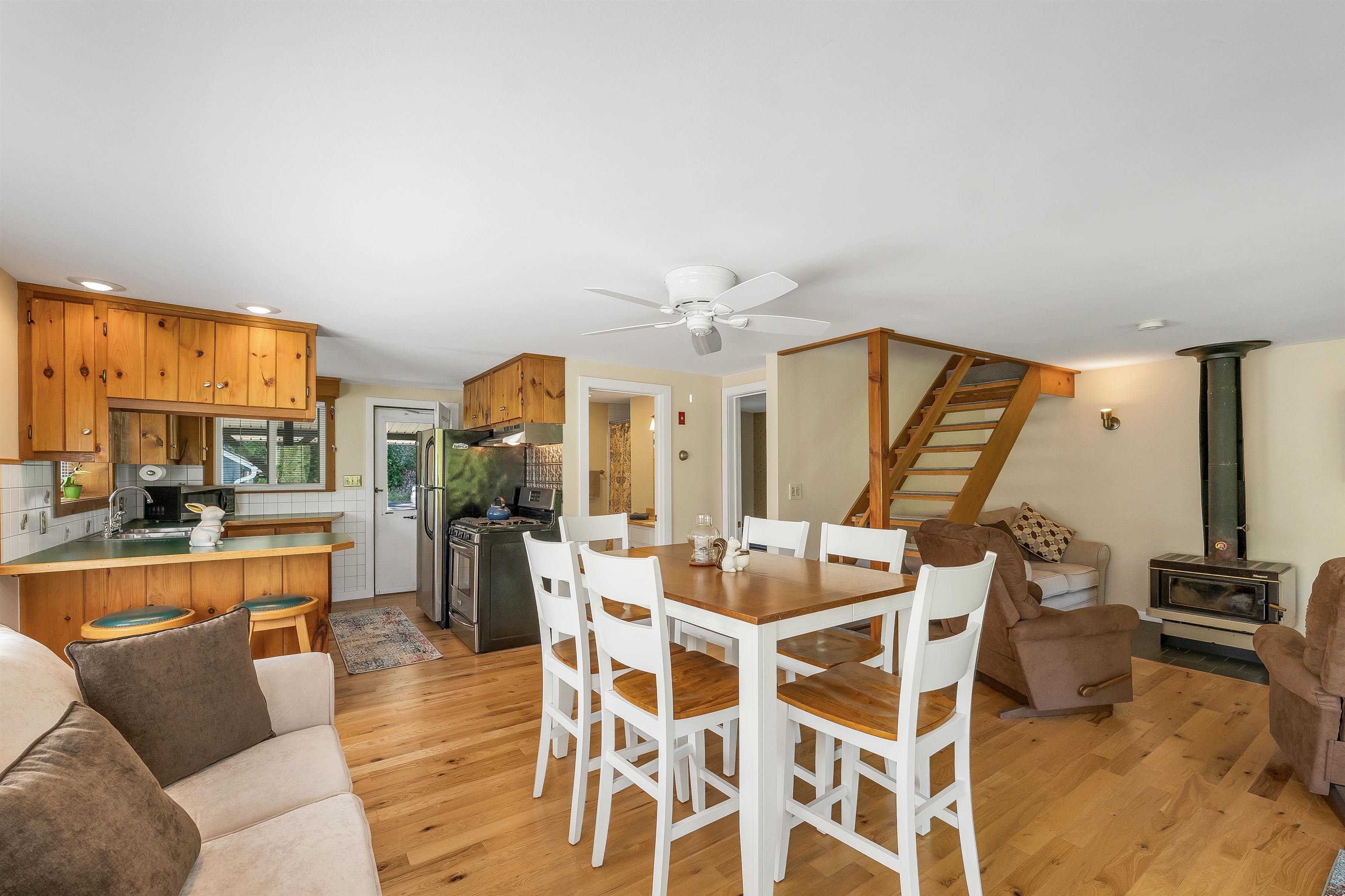 37 Riverlake Street Property Photo 20