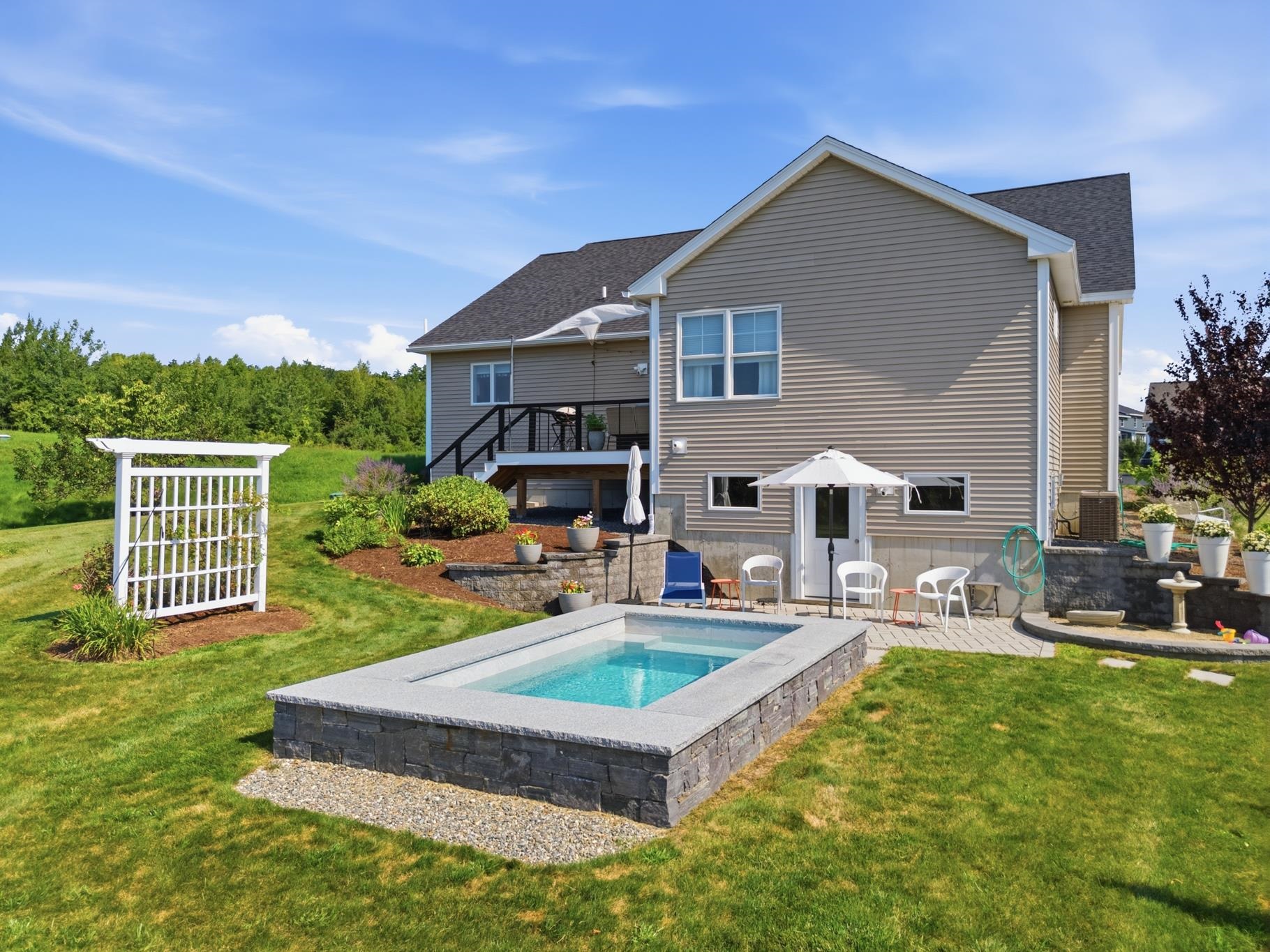 30 Apple Way Property Photo 43