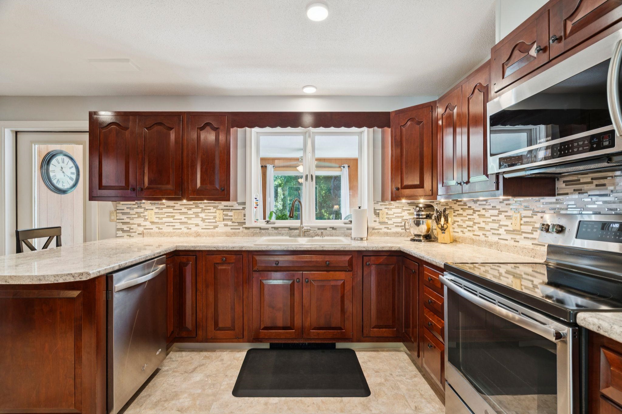 18 Kyle Drive Property Photo 16