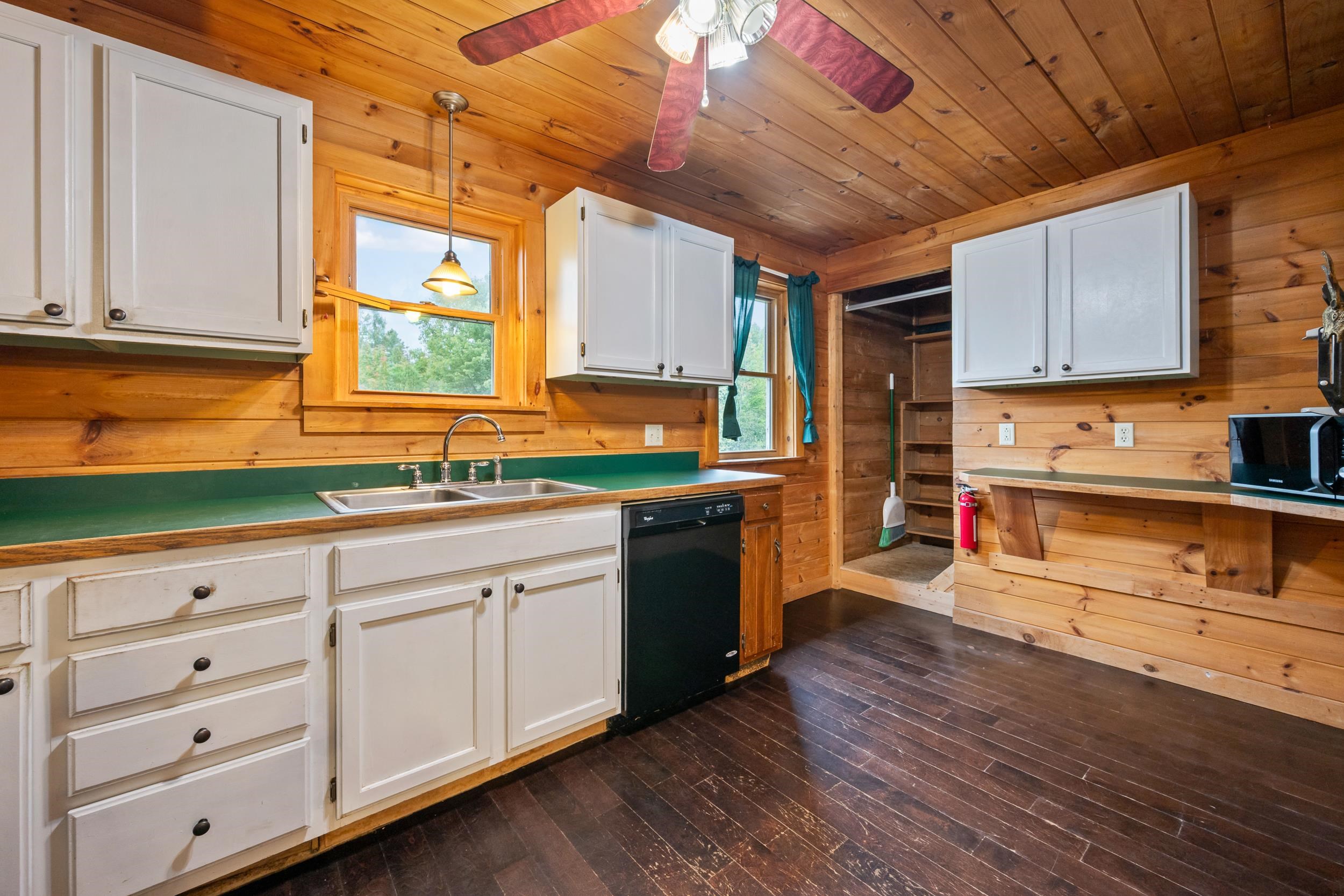 403 Jills Hill Road Property Photo 8
