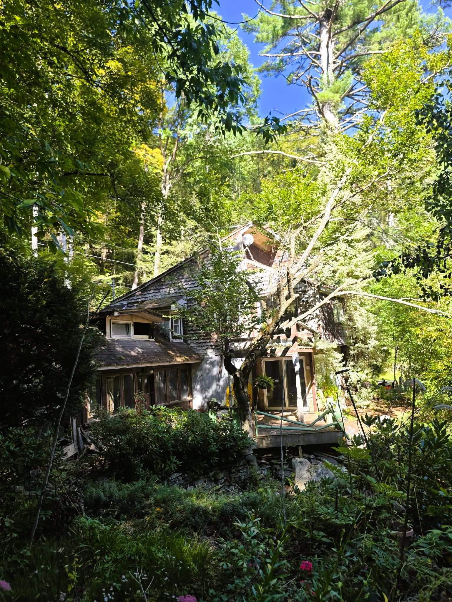 1107 Broad Brook Road Property Photo 2
