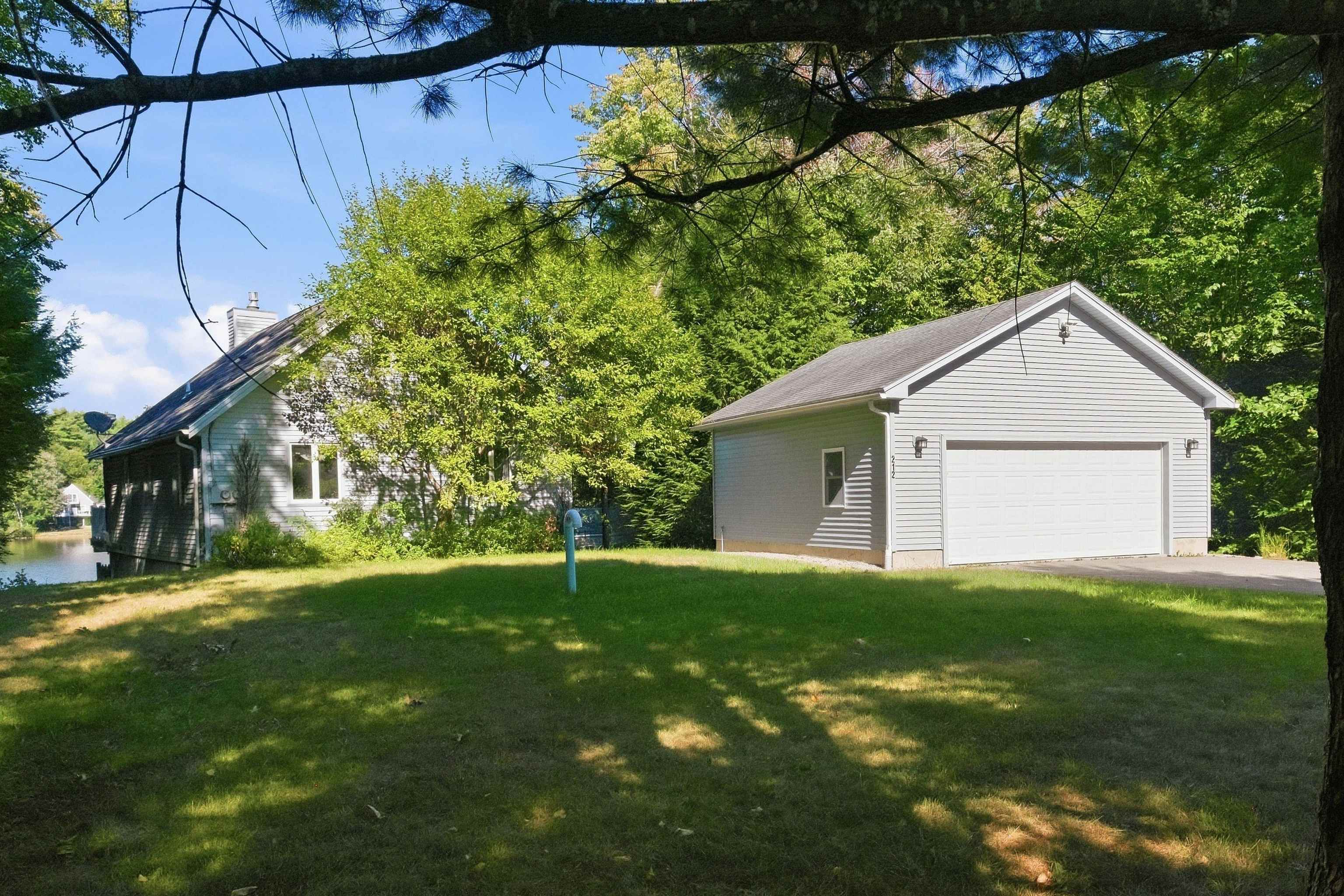 212 Varney Road Property Photo 5