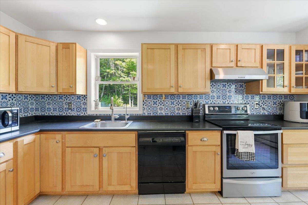 449 Woods Road Property Photo 10