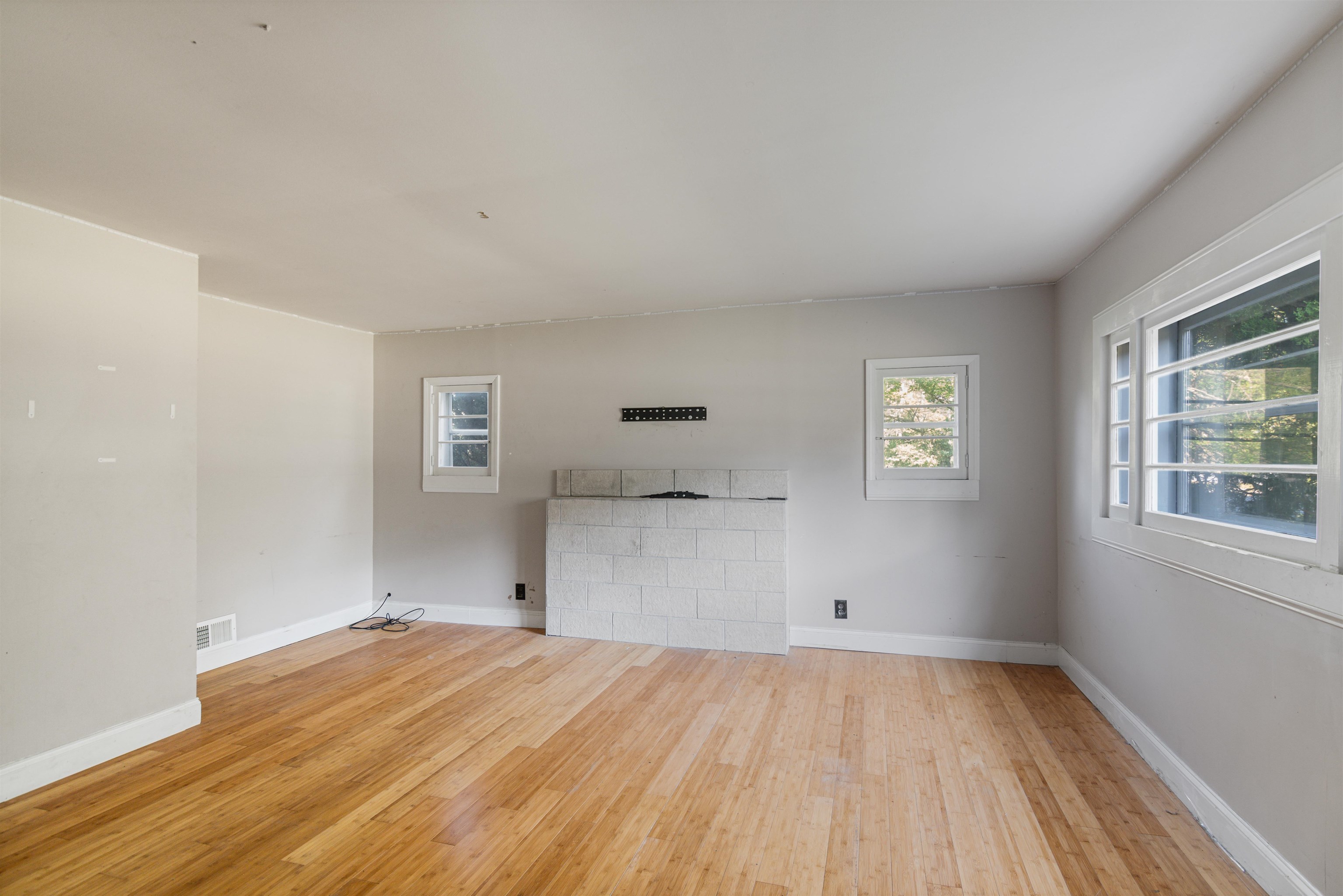 5124 Williston Road Property Photo 4
