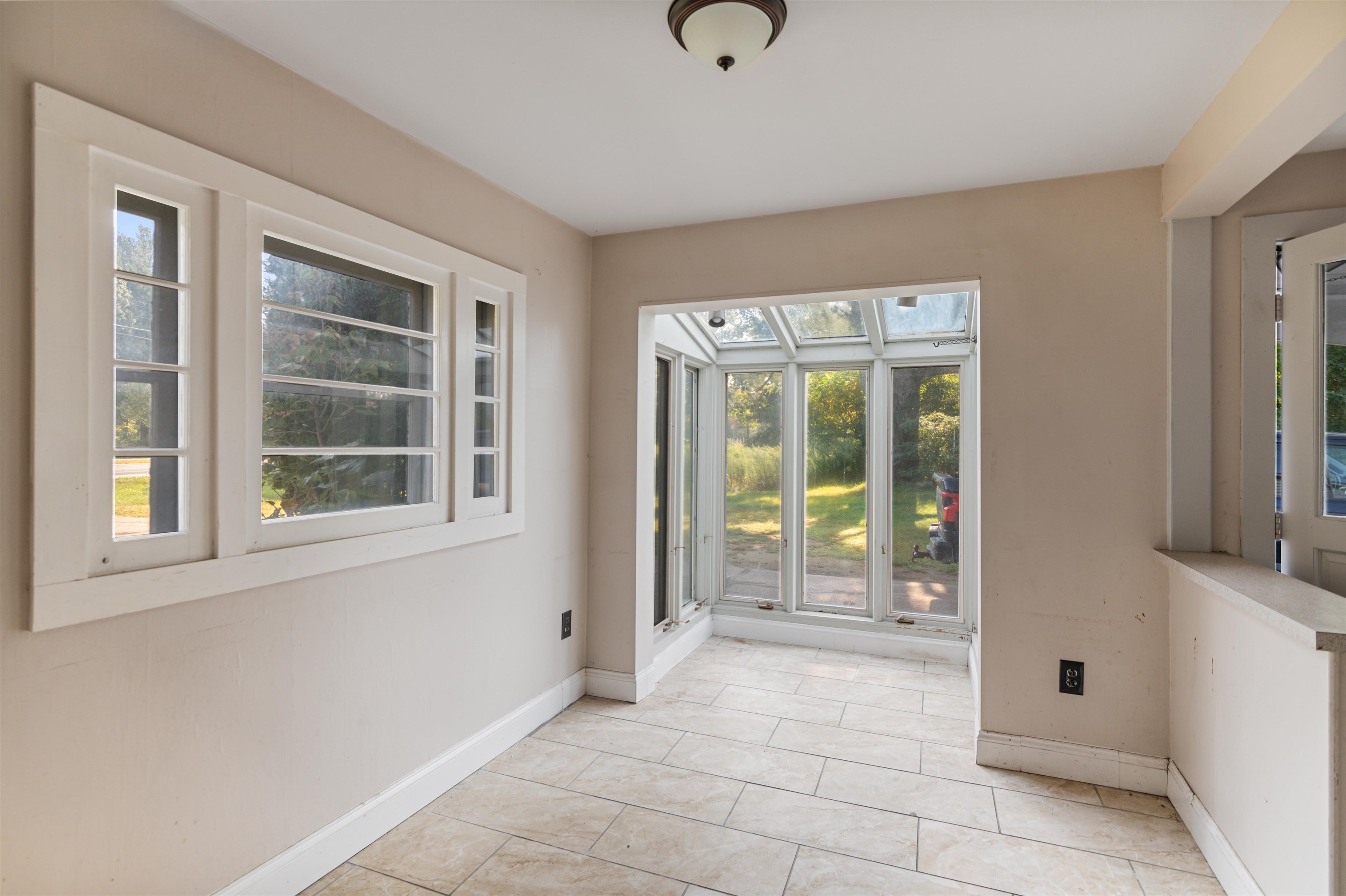 5124 Williston Road Property Photo 8