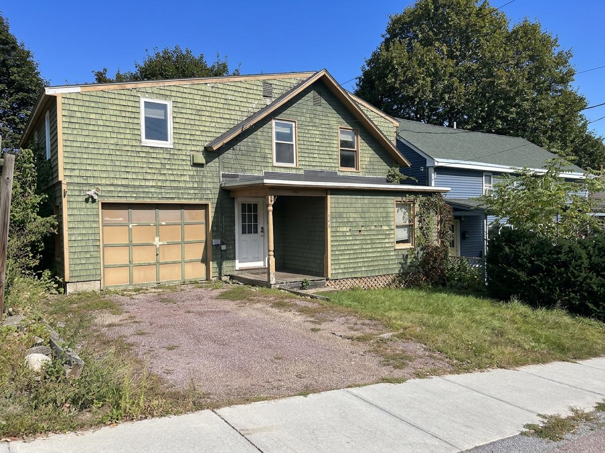 446 Colchester Avenue Property Photo 1