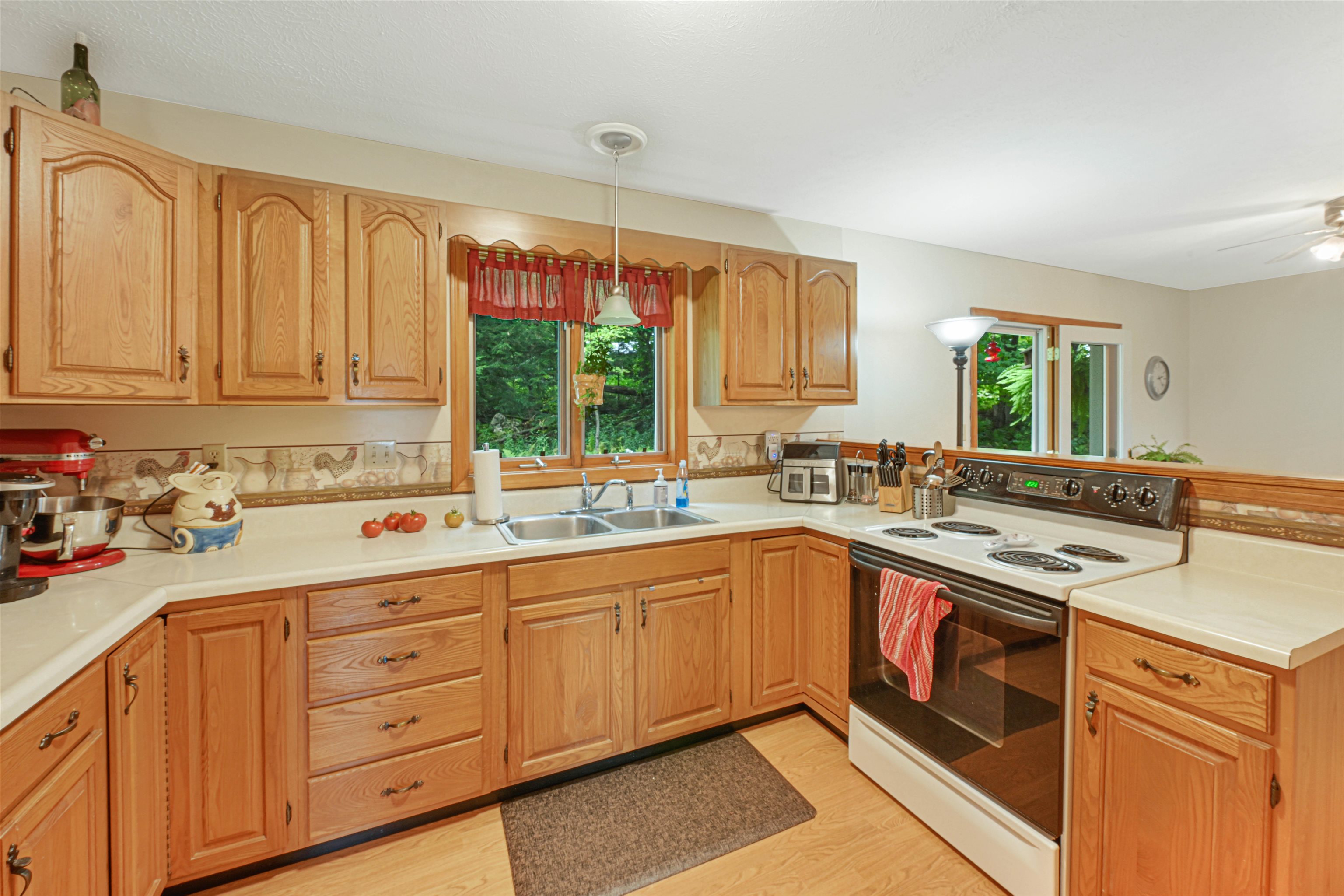 26 Waynes World Road Property Photo 3