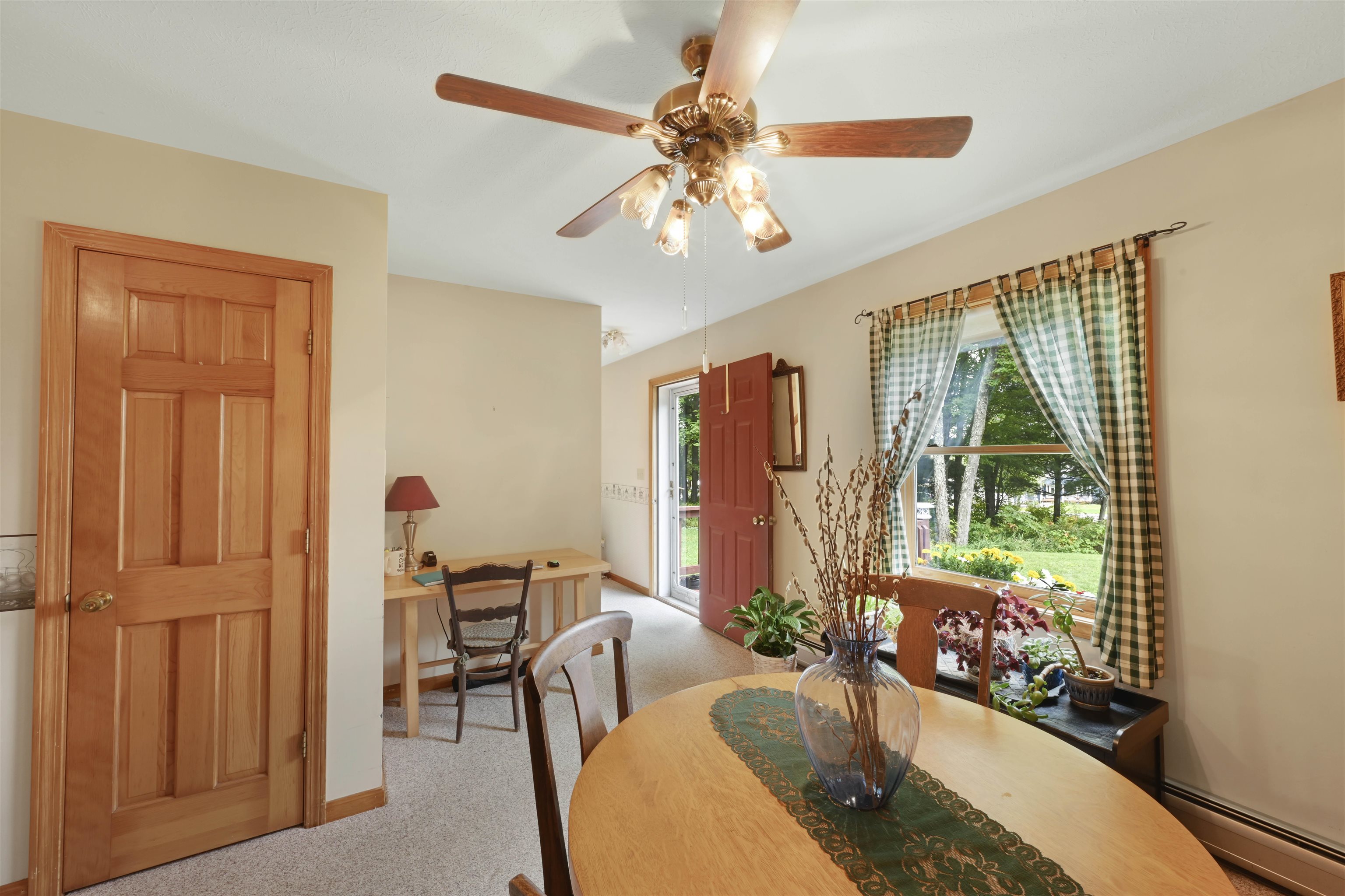 26 Waynes World Road Property Photo 6