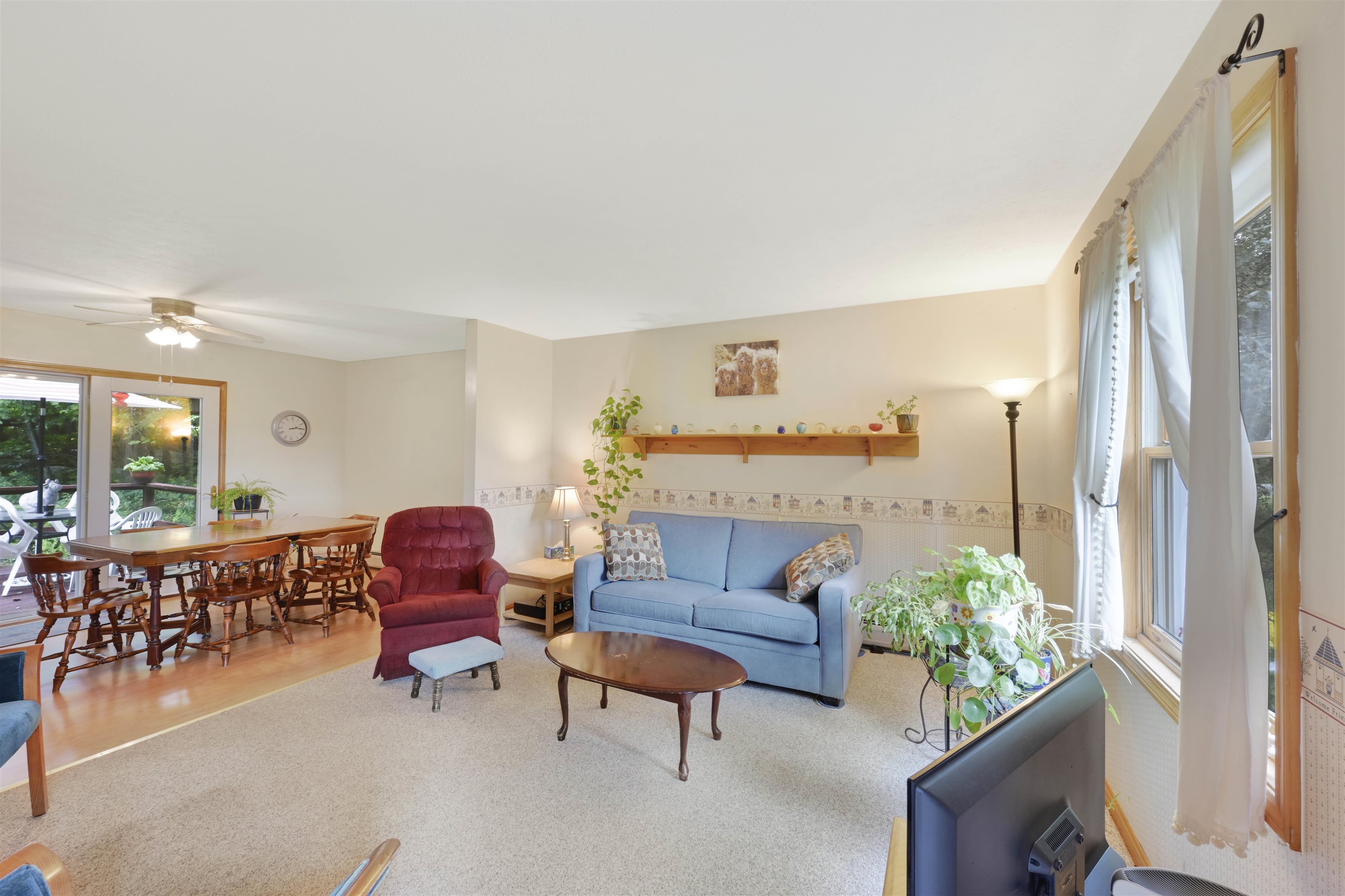 26 Waynes World Road Property Photo 7