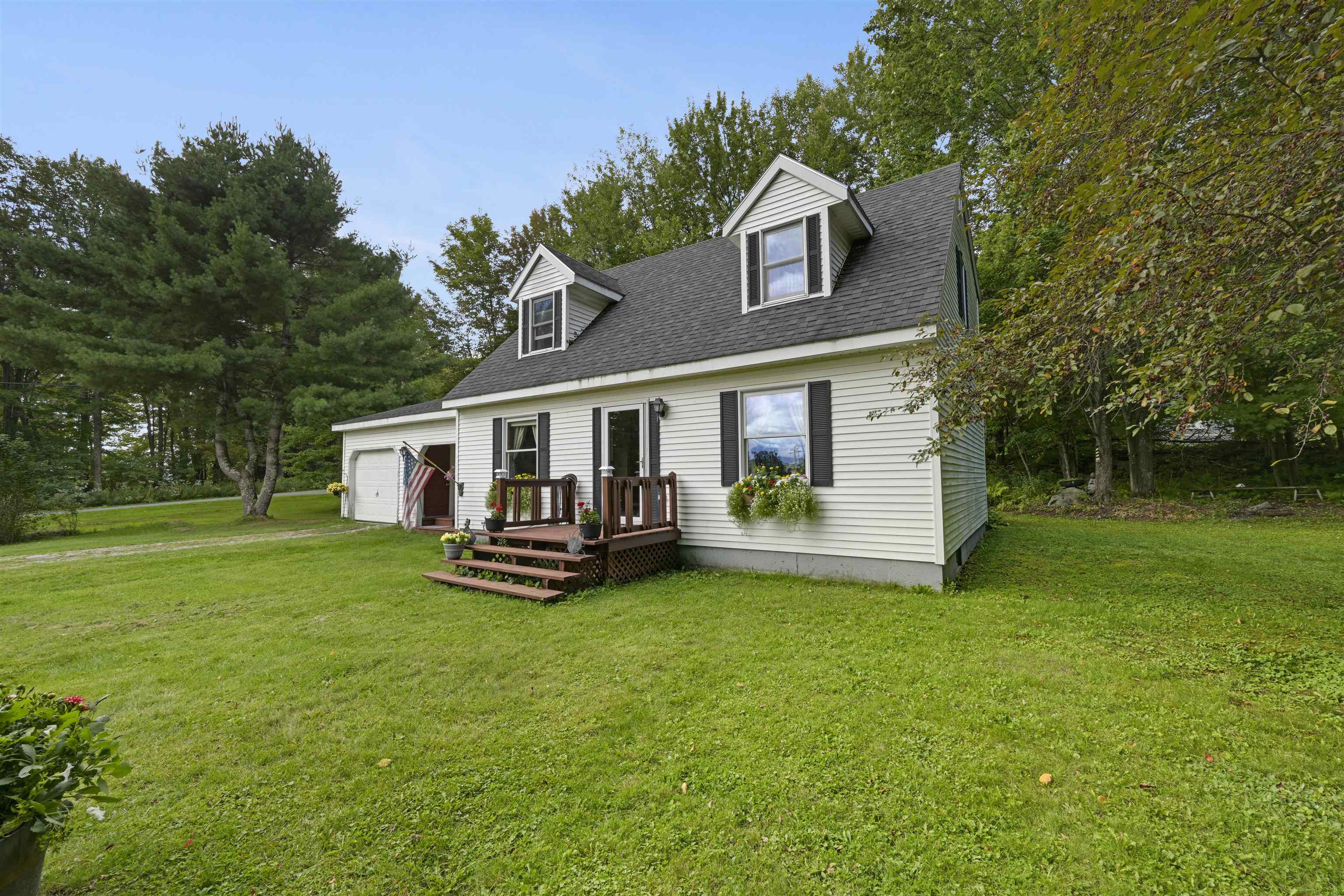 26 Waynes World Road Property Photo 25