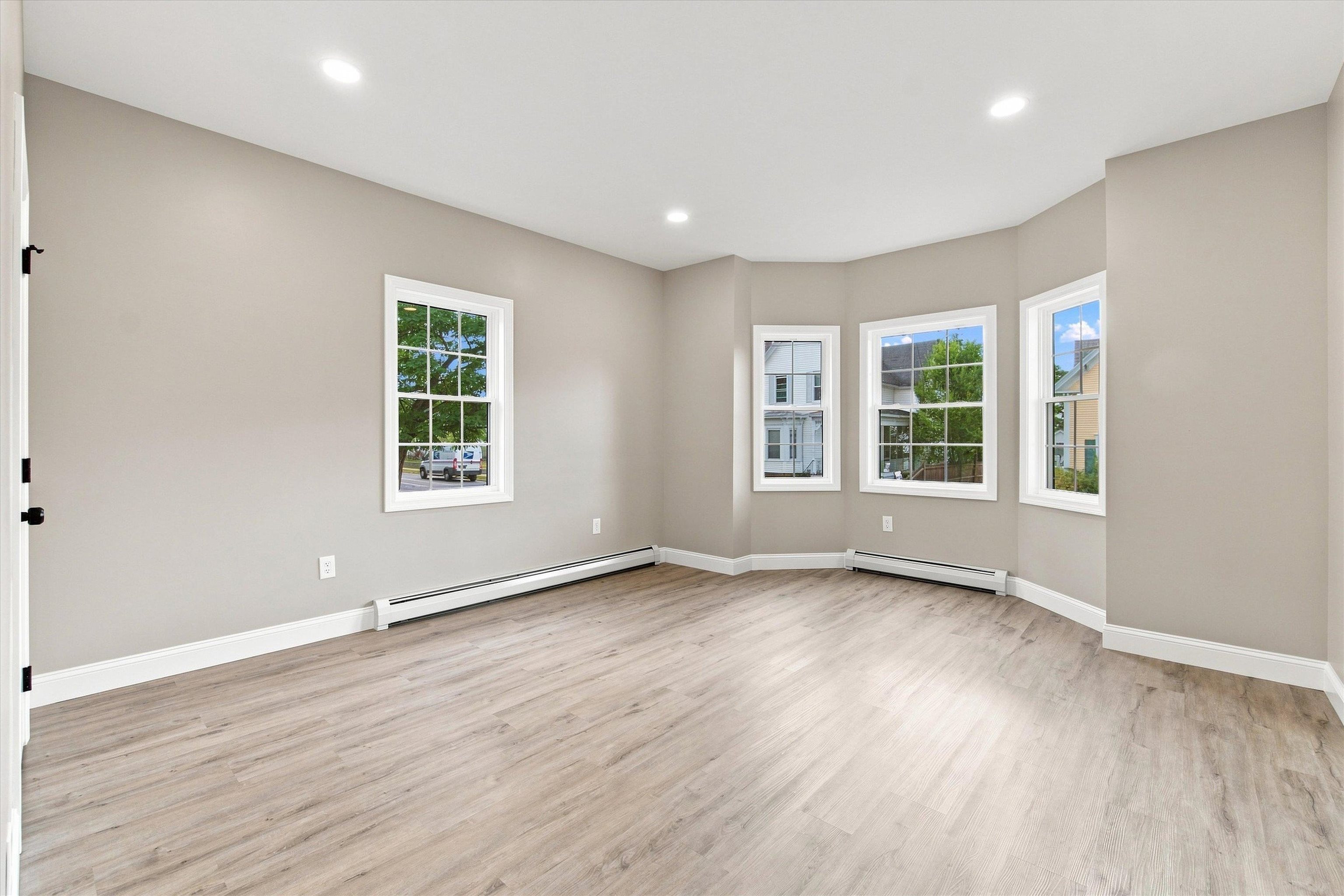 747 Beech Street Property Photo 16
