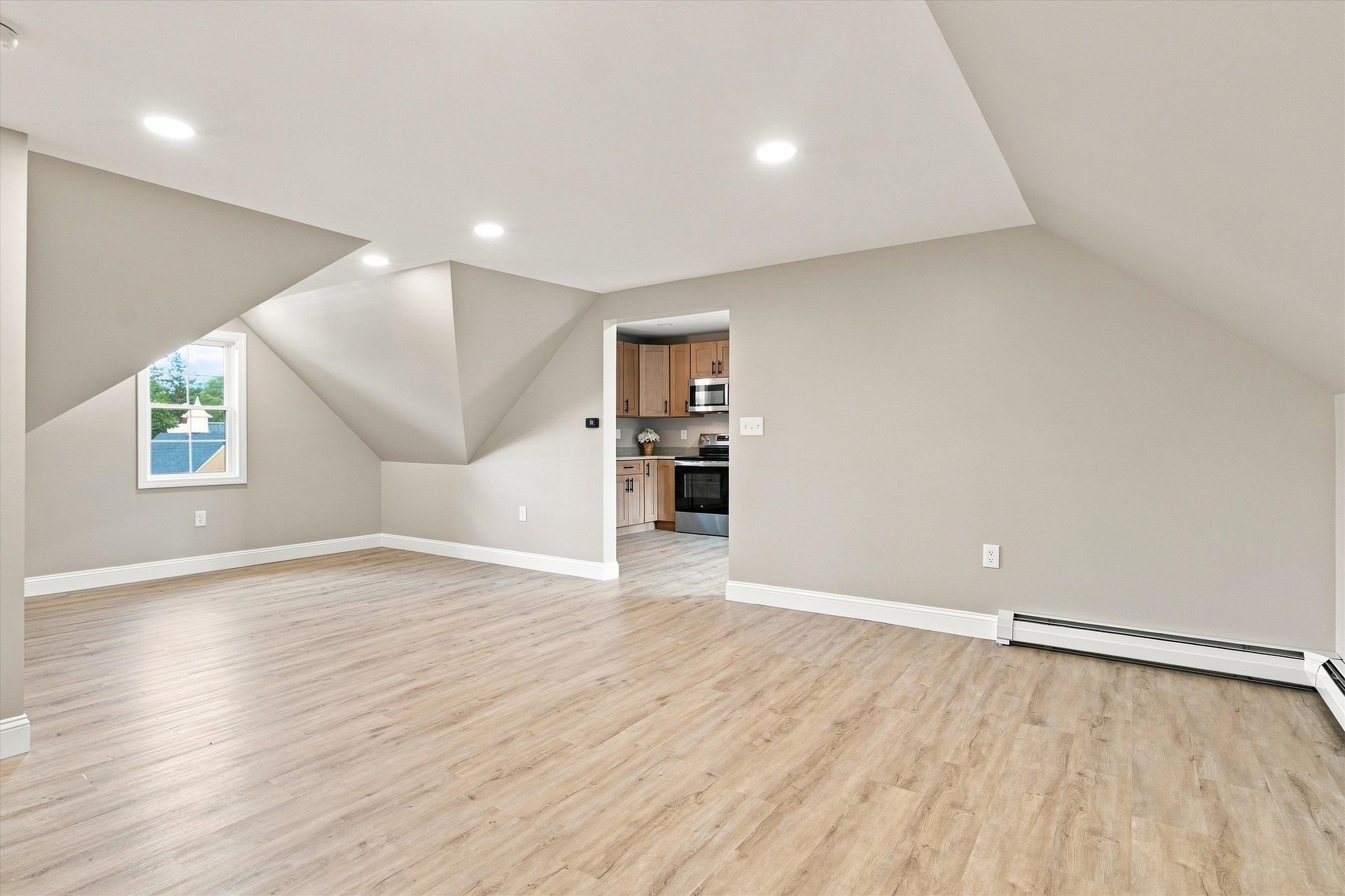 747 Beech Street Property Photo 33