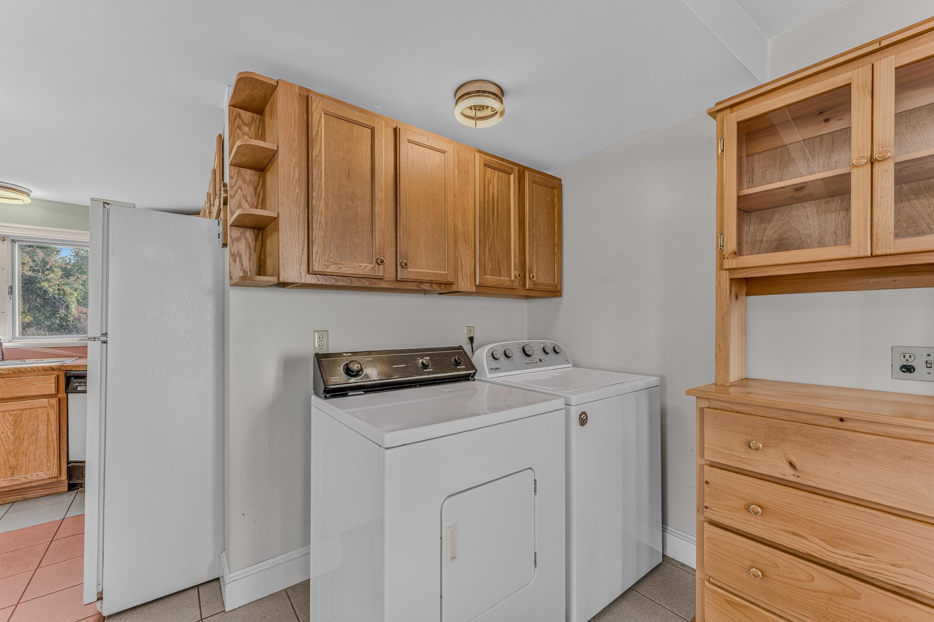 51 School Street Property Photo 17
