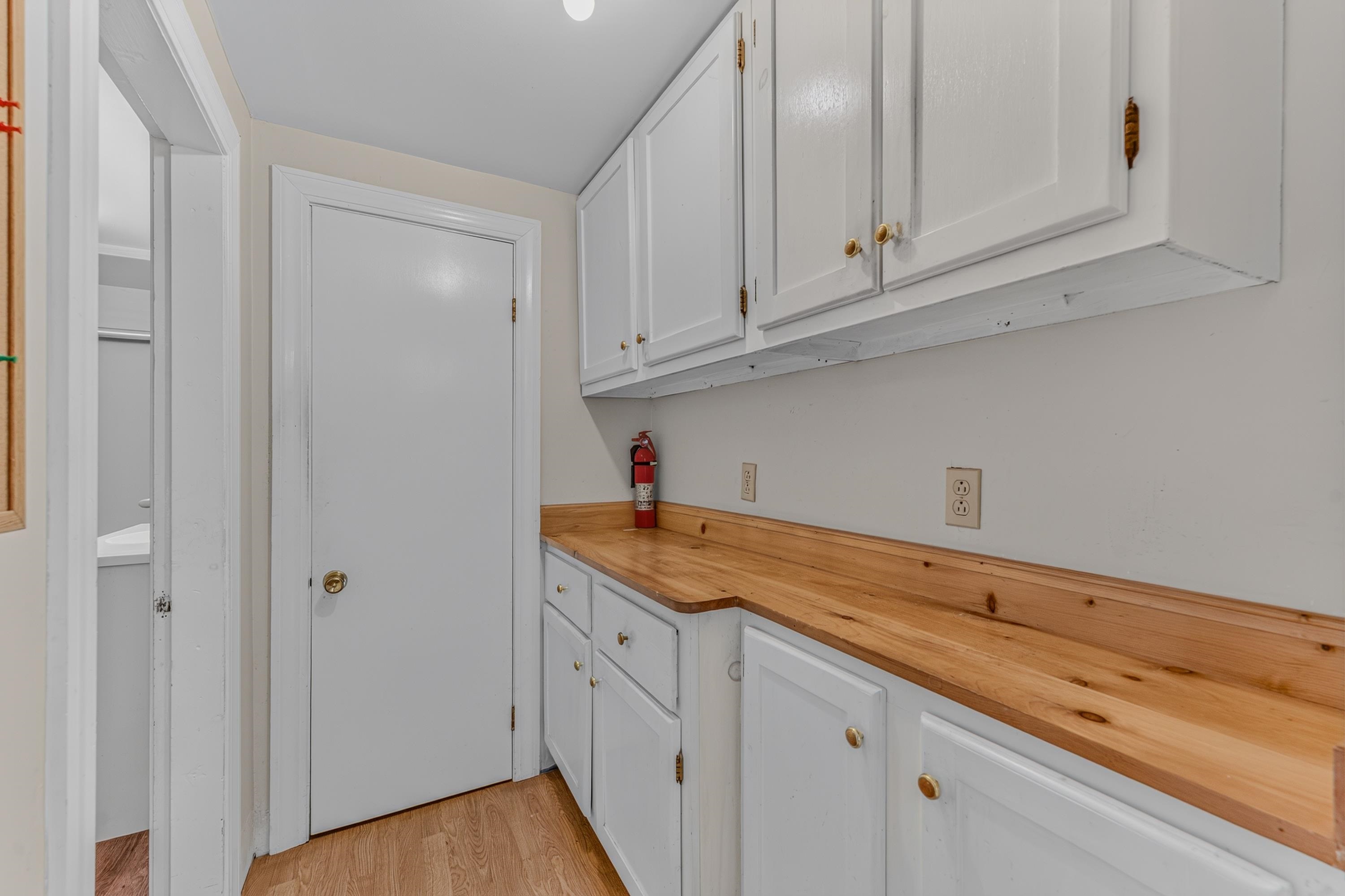 51 School Street Property Photo 18