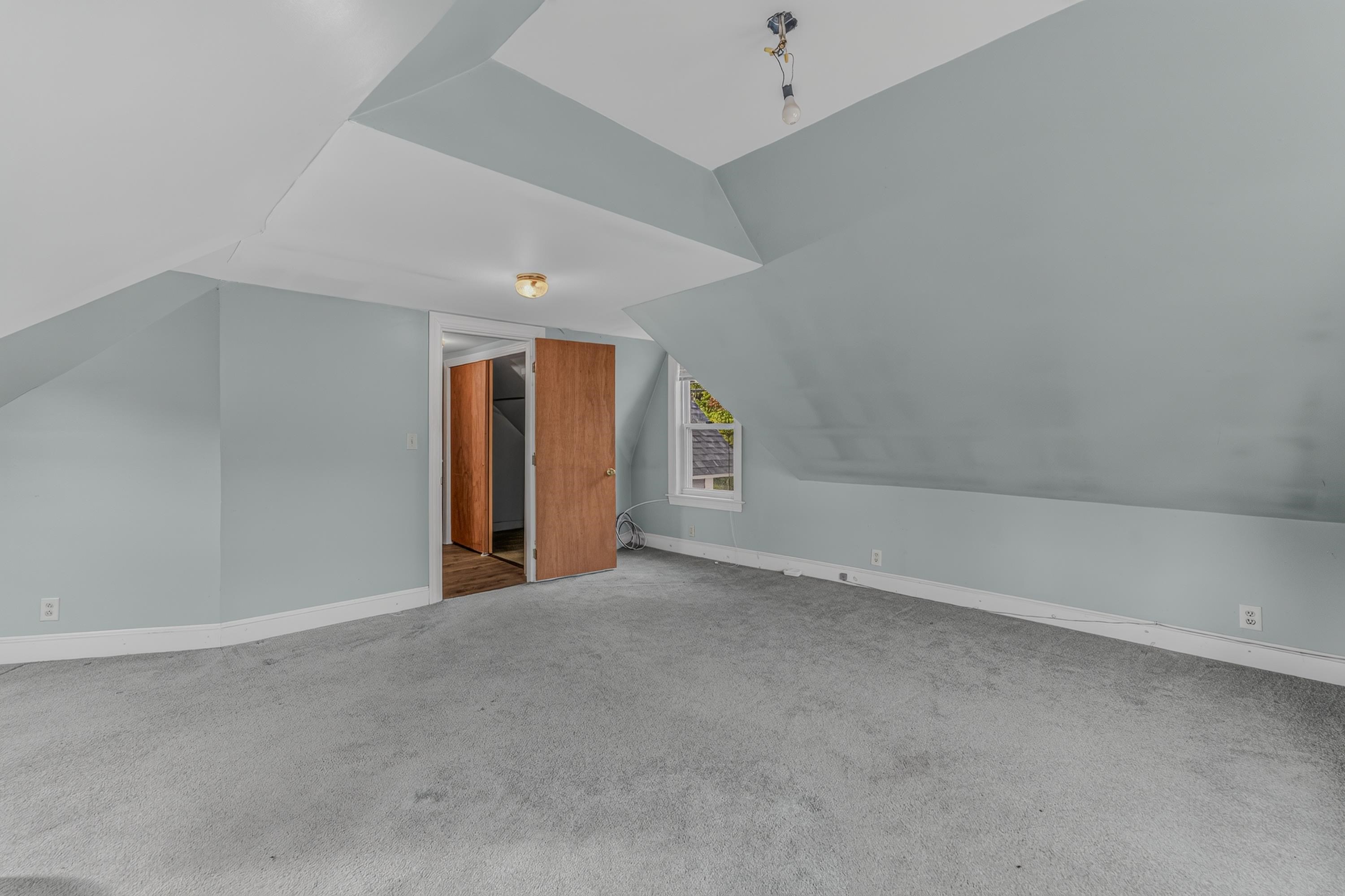 51 School Street Property Photo 26