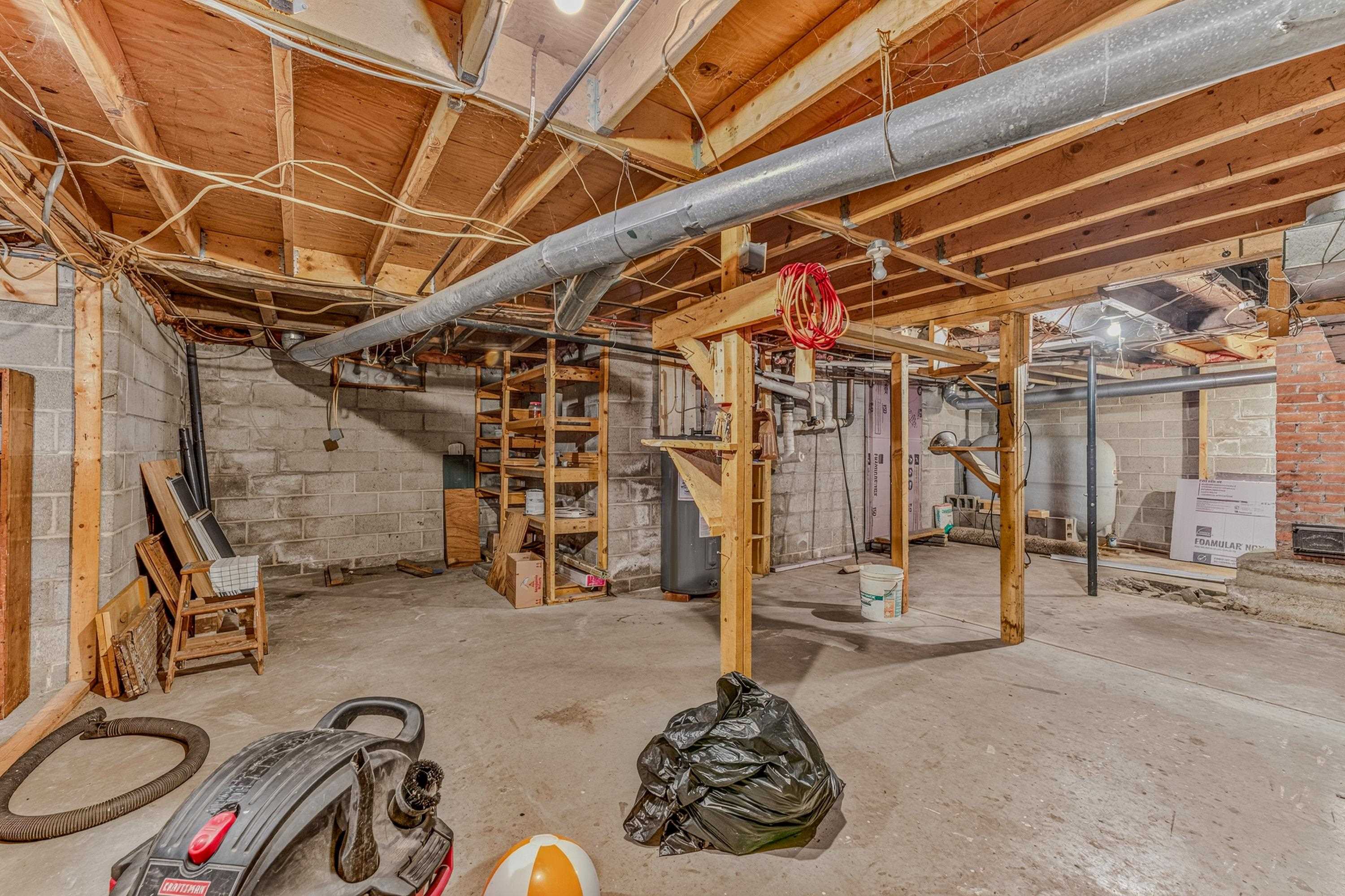 51 School Street Property Photo 40