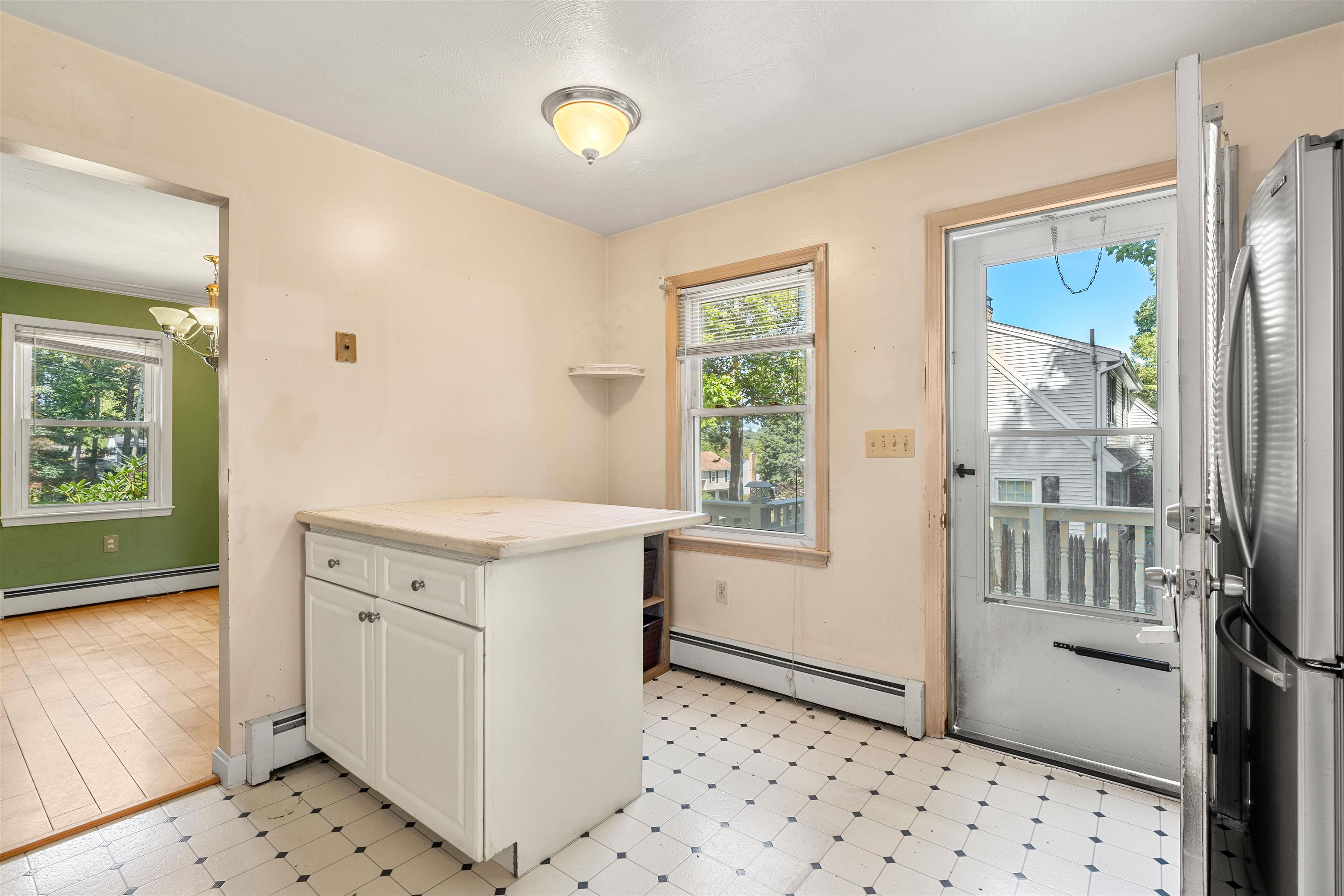 3 Betty Lane Property Photo 6