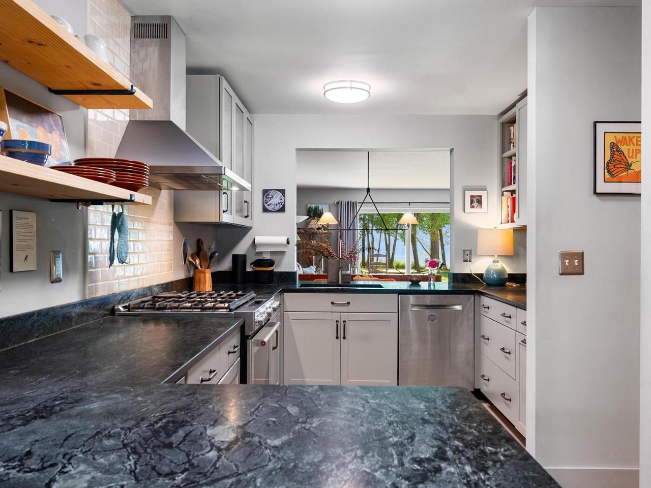 35 Northshore Drive Property Photo 16