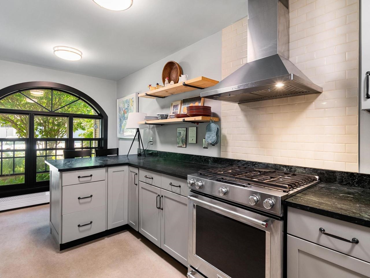 35 Northshore Drive Property Photo 18