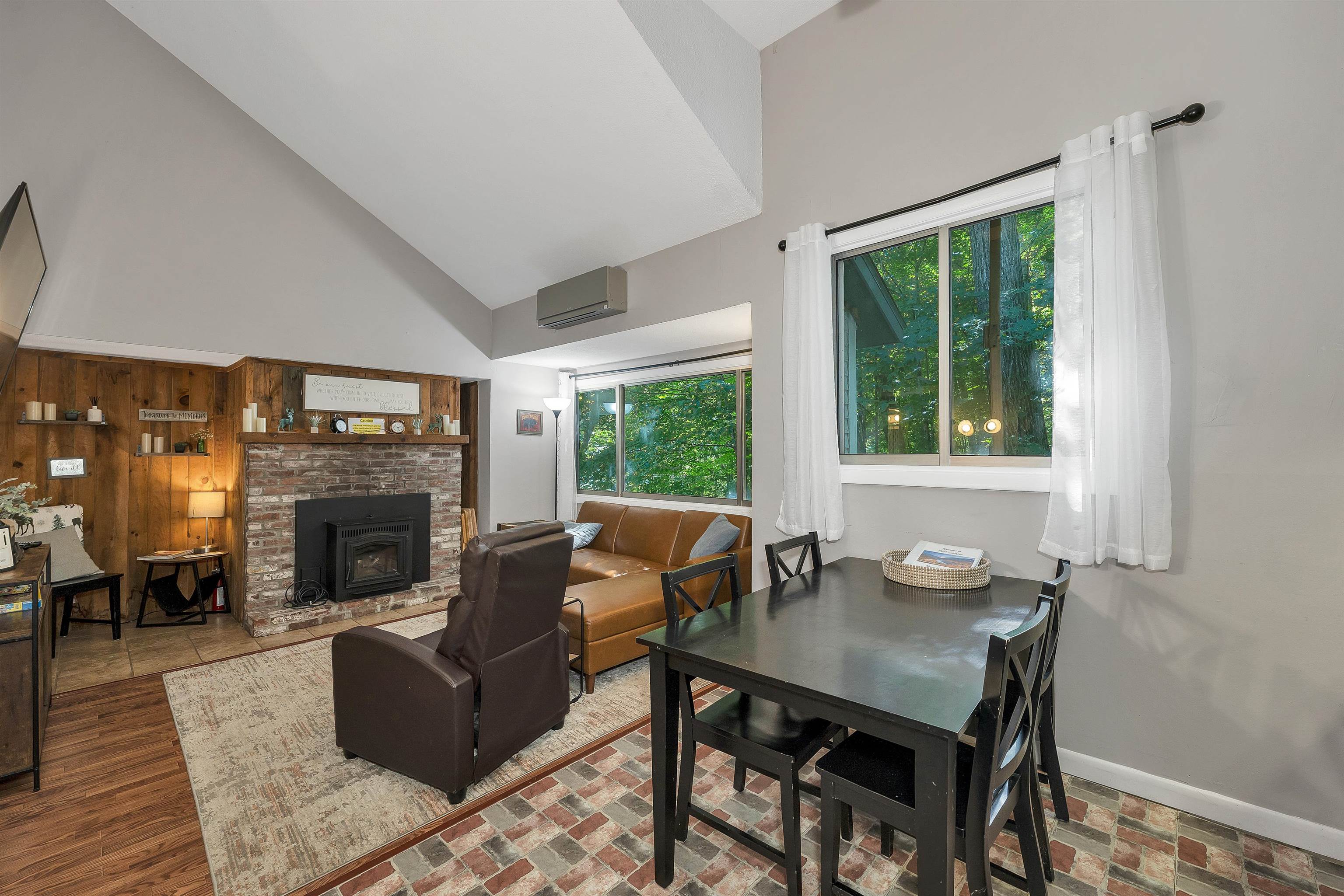 18 Condo Road Property Photo 6