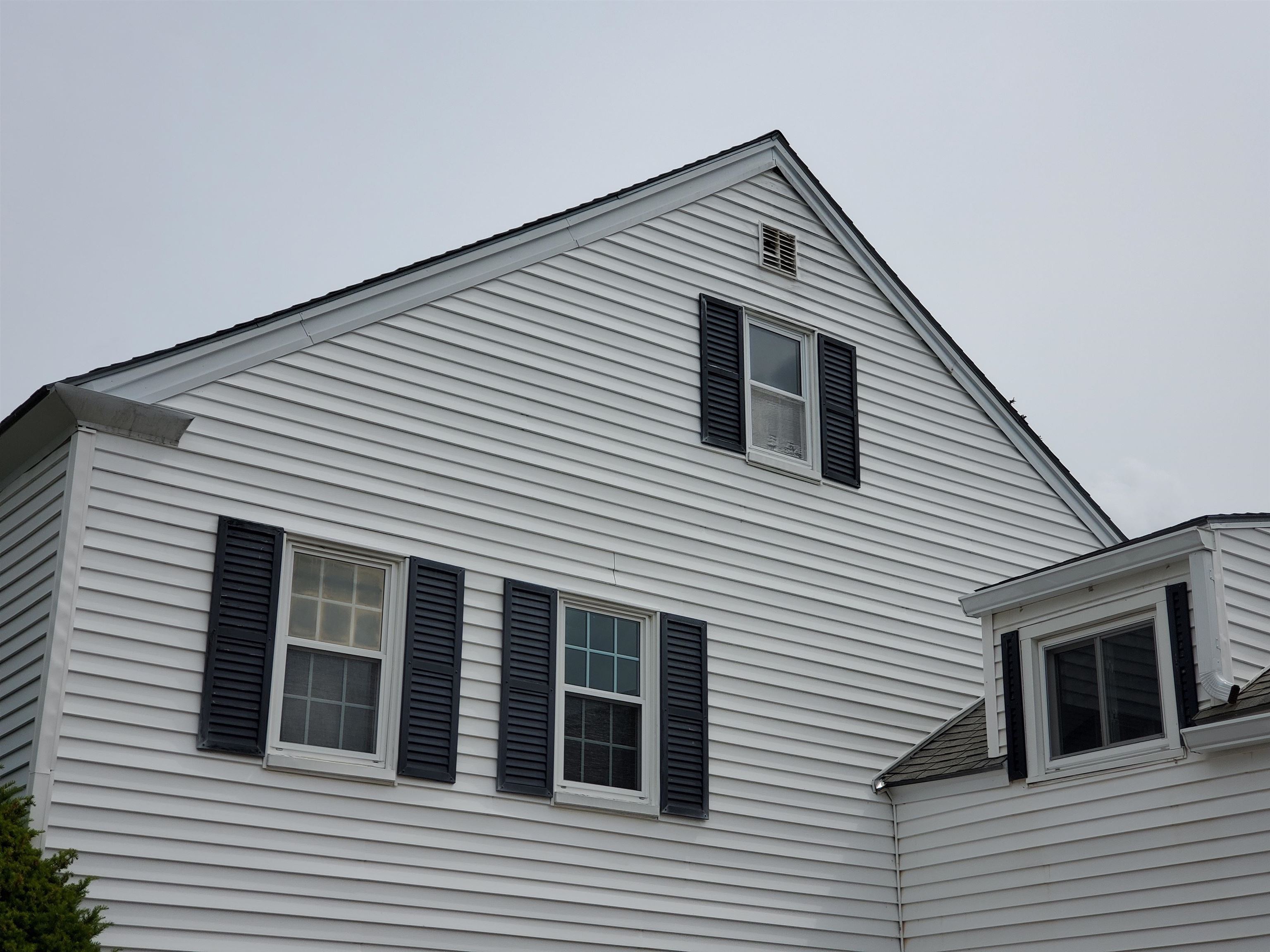 140 Pleasant Street Property Photo 3