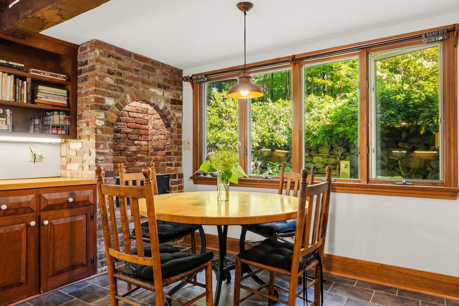 172 Packers Falls Road Property Photo 13