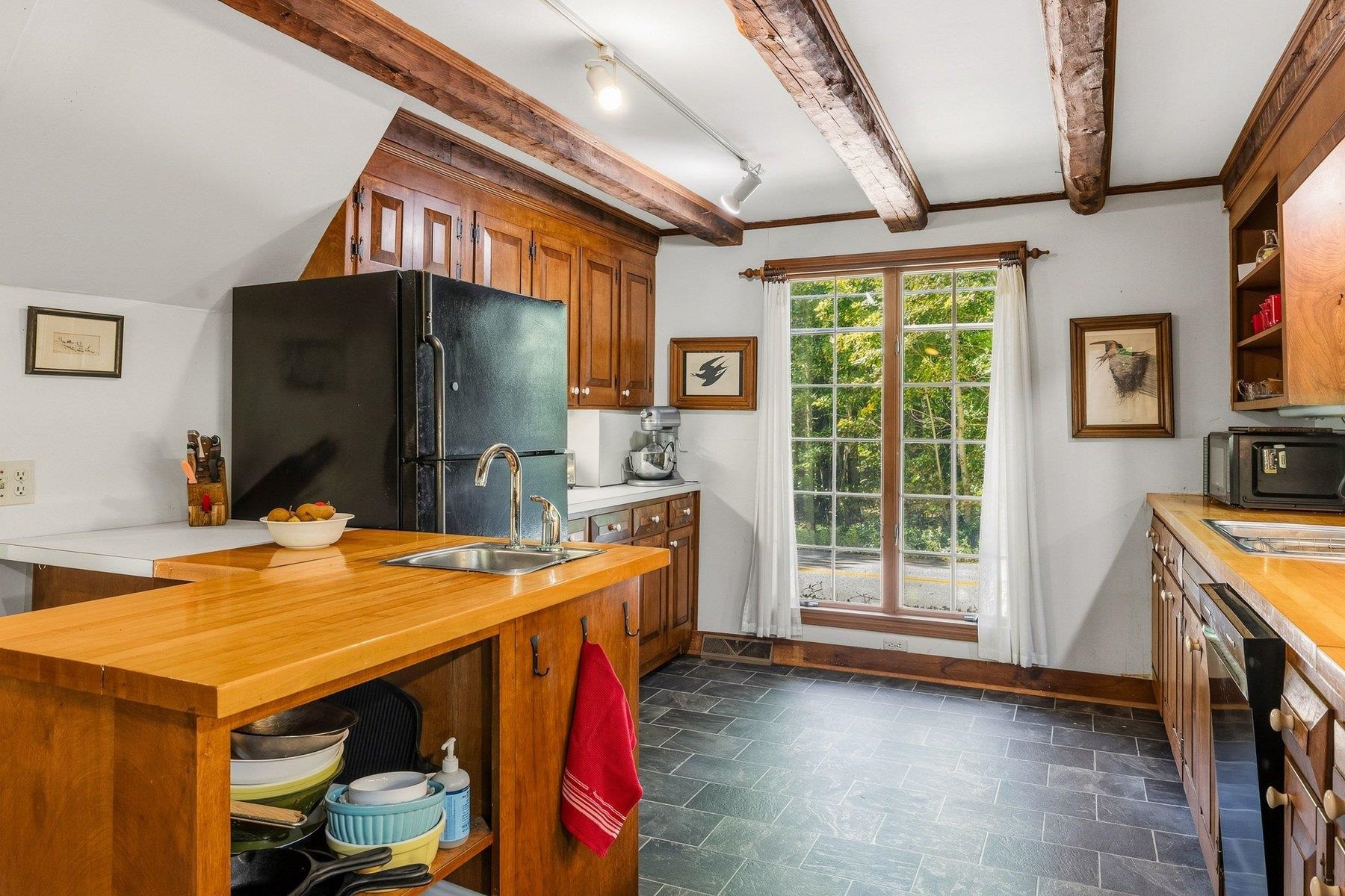 172 Packers Falls Road Property Photo 18