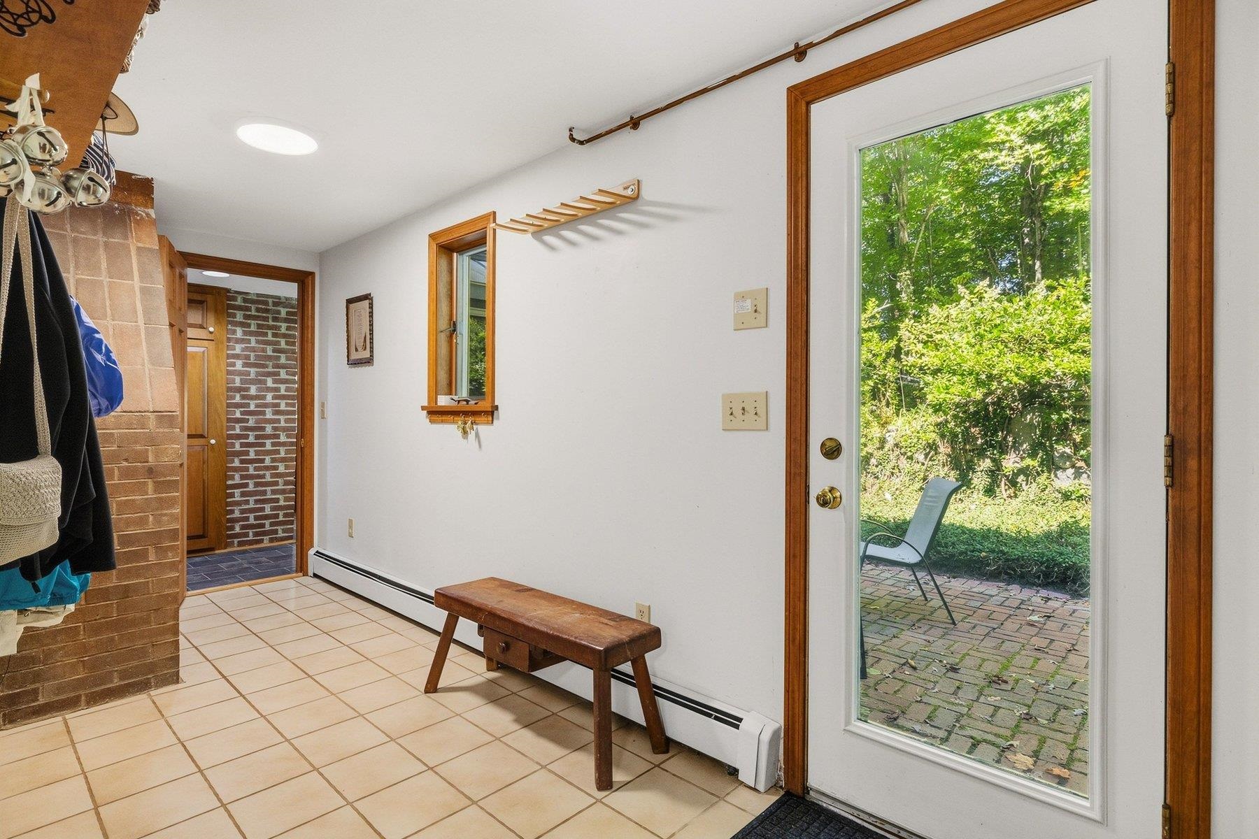 172 Packers Falls Road Property Photo 24