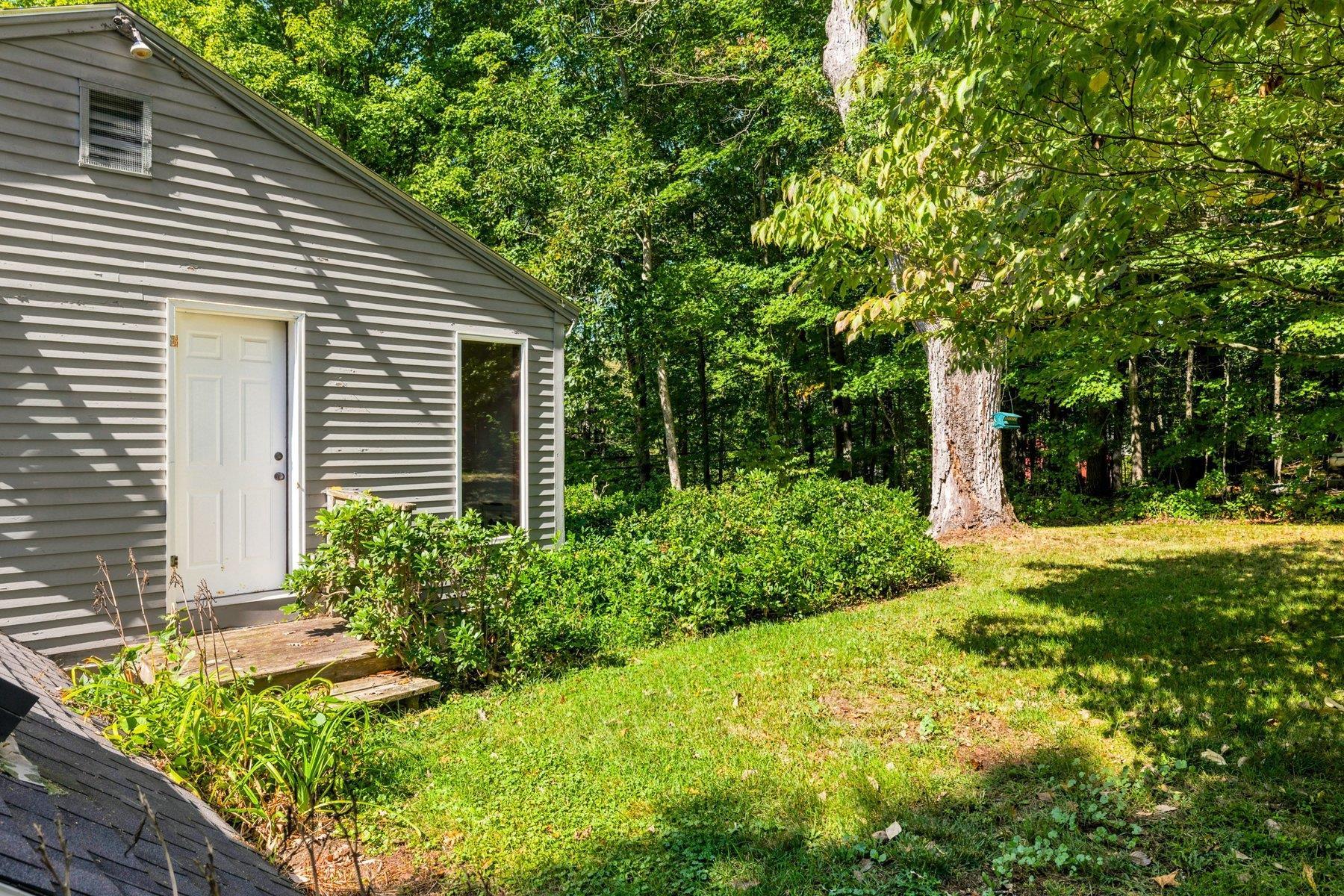 172 Packers Falls Road Property Photo 42