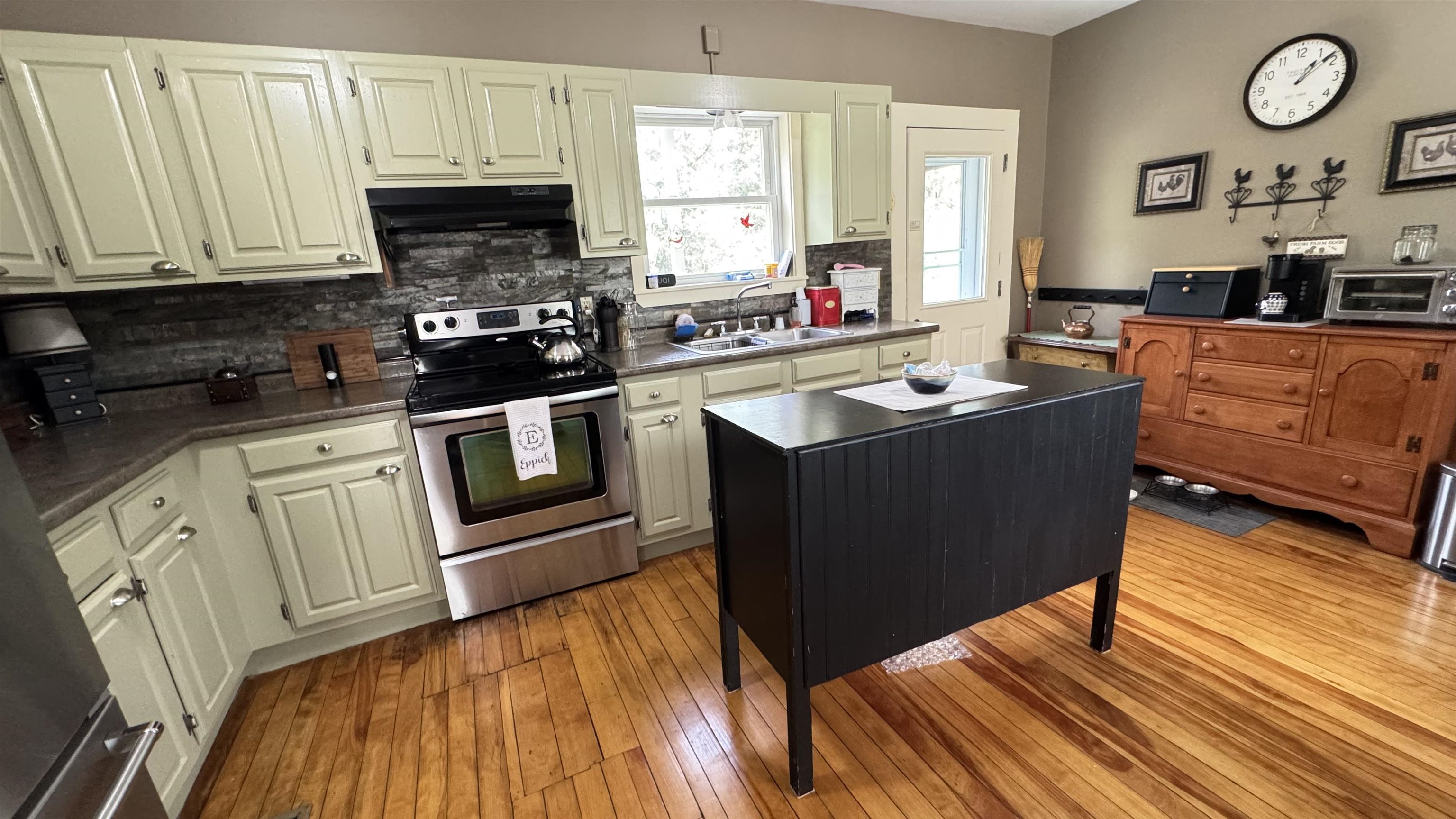 10 Pearl Street Property Photo 4