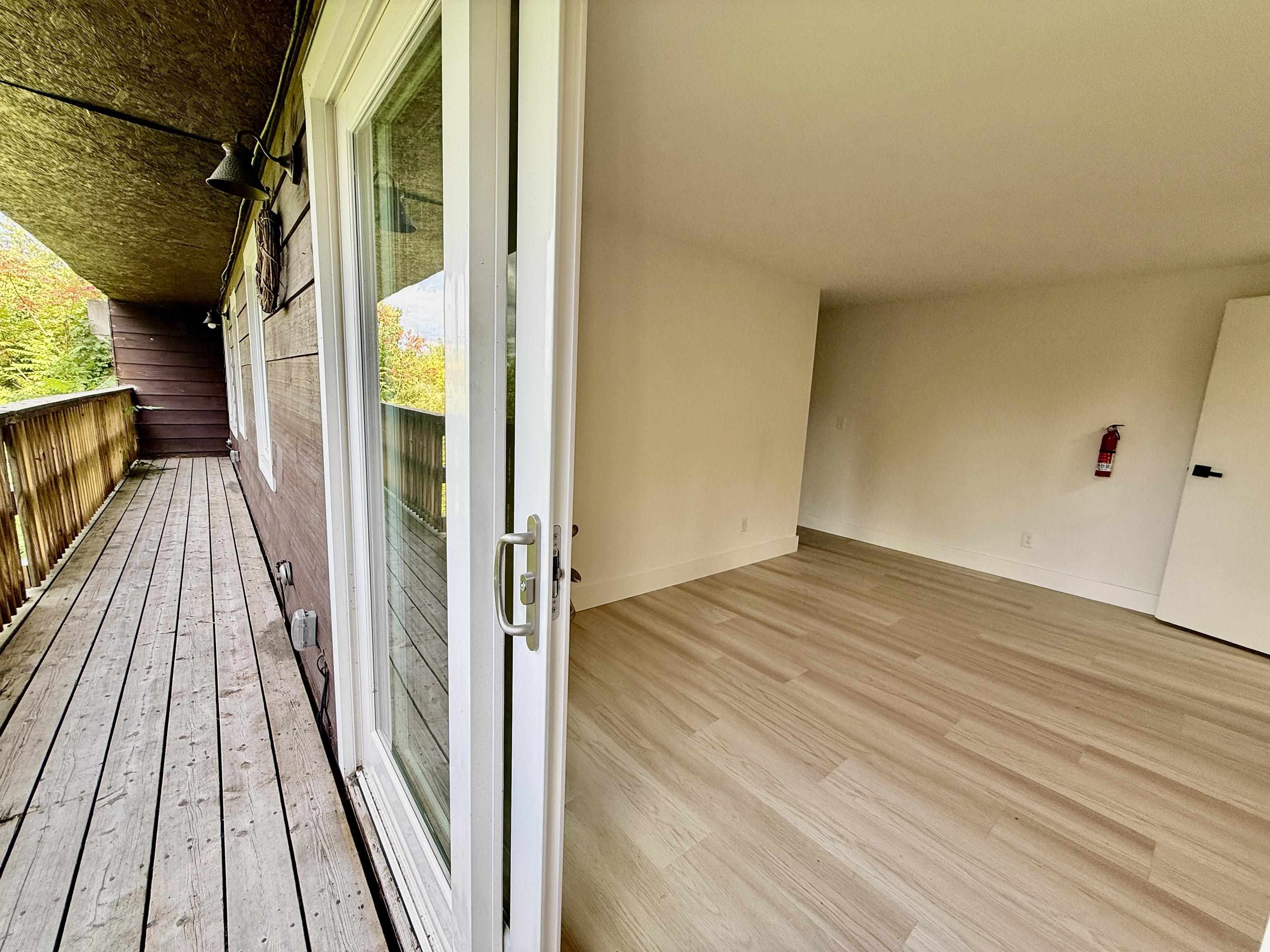 473 Maple Street Property Photo 4