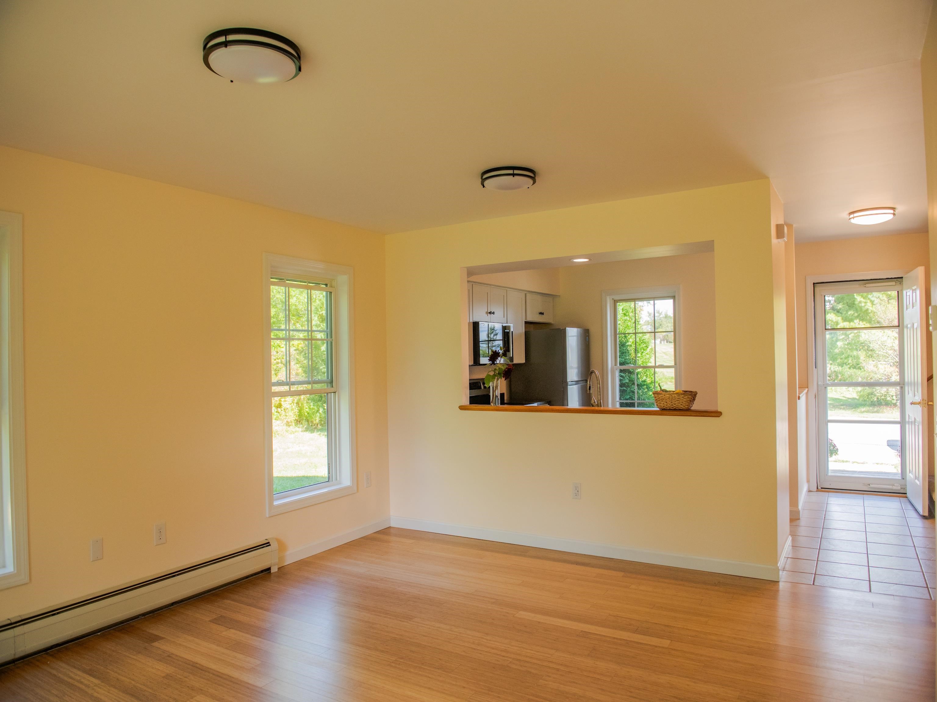 6 Country Commons Property Photo 9