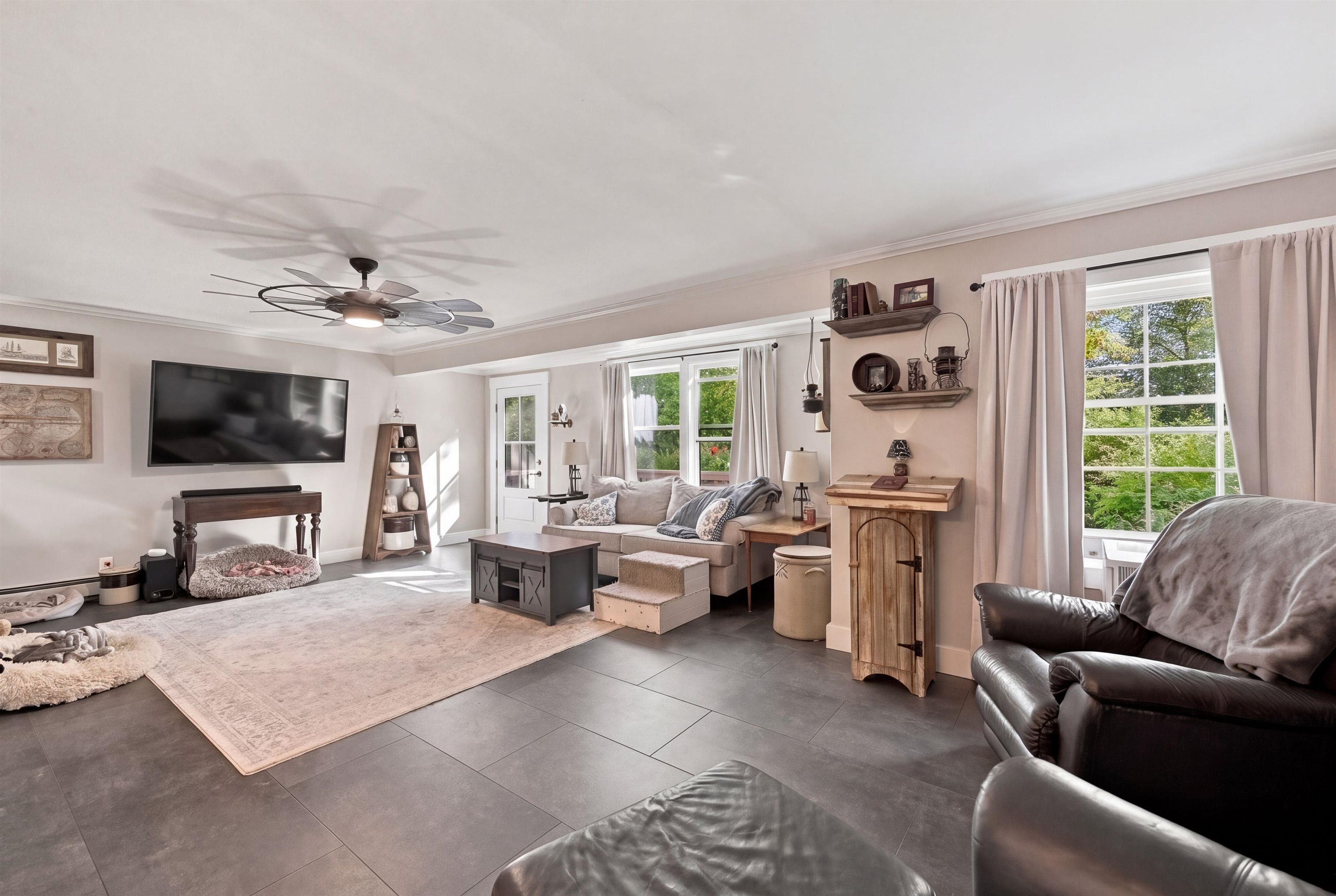 144 White Plains Road Property Photo 12