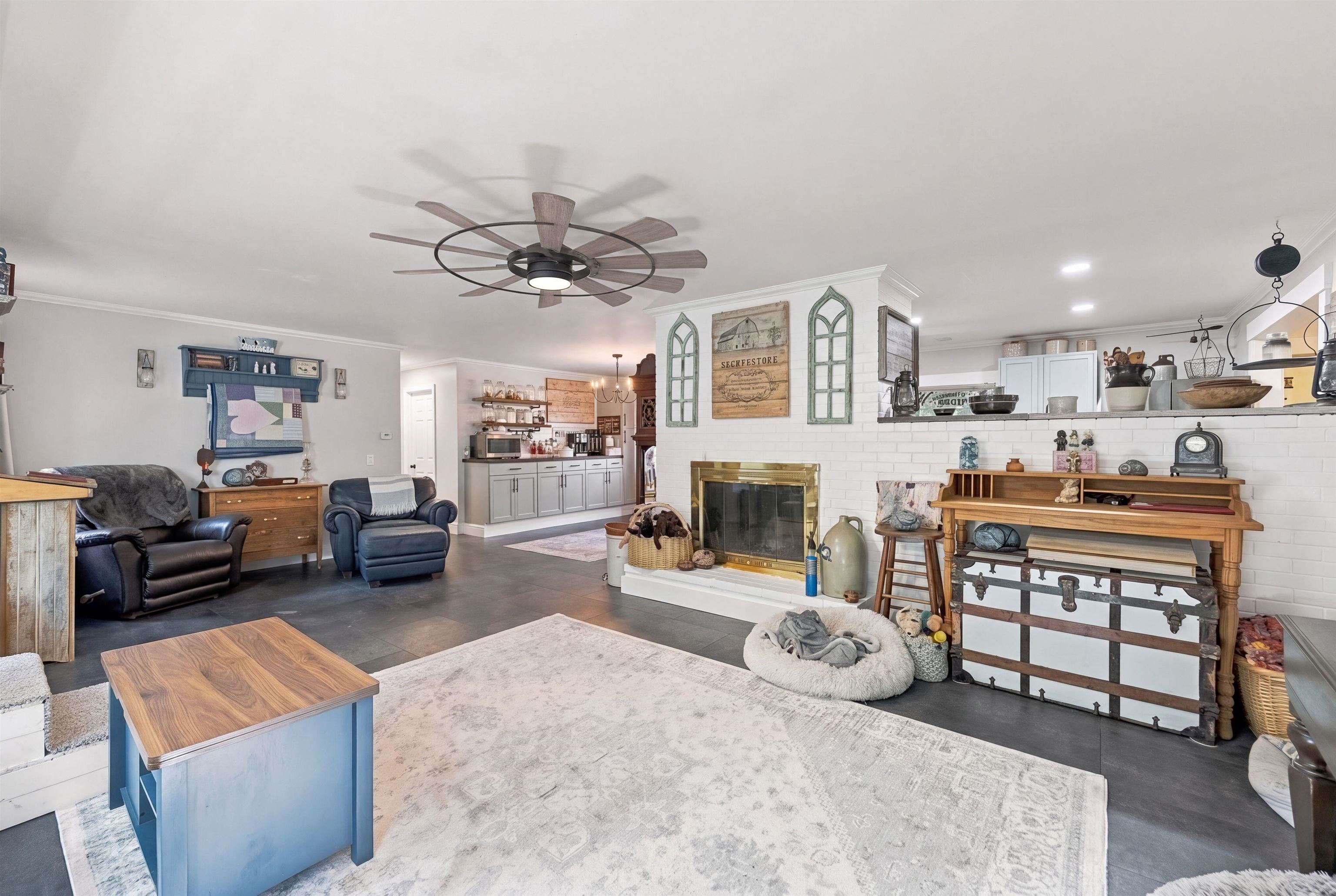 144 White Plains Road Property Photo 13