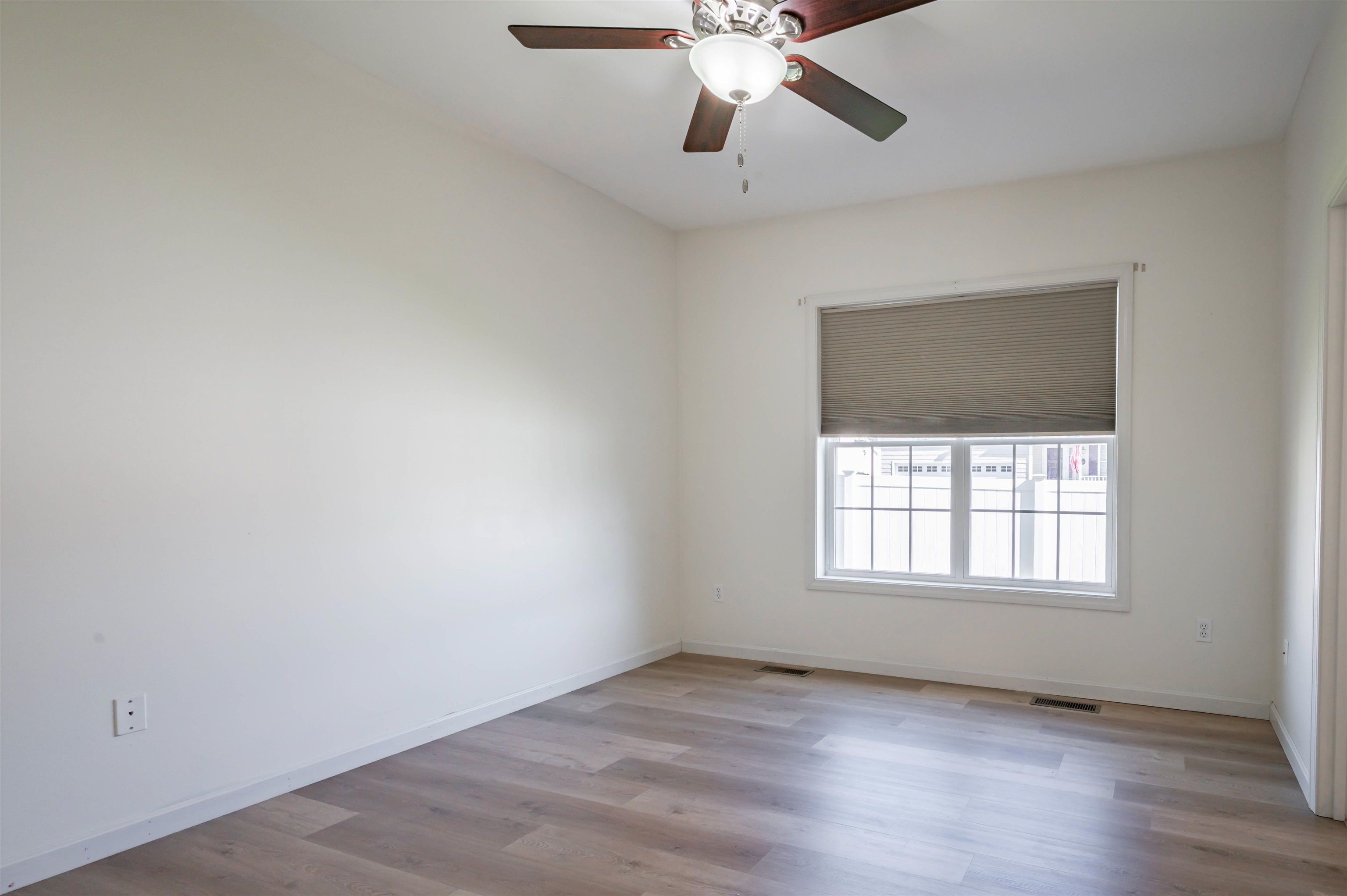 2 Usher Lane Property Photo 22