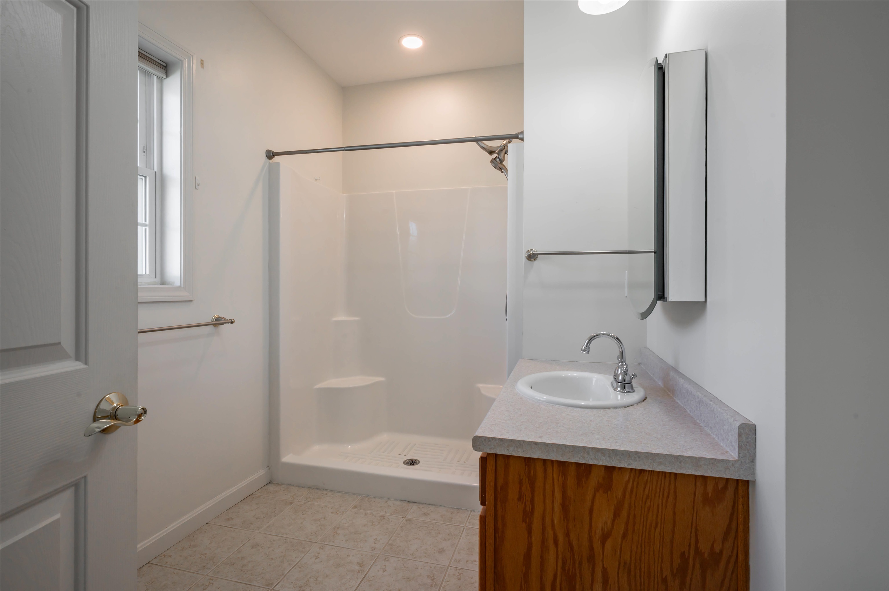 2 Usher Lane Property Photo 24