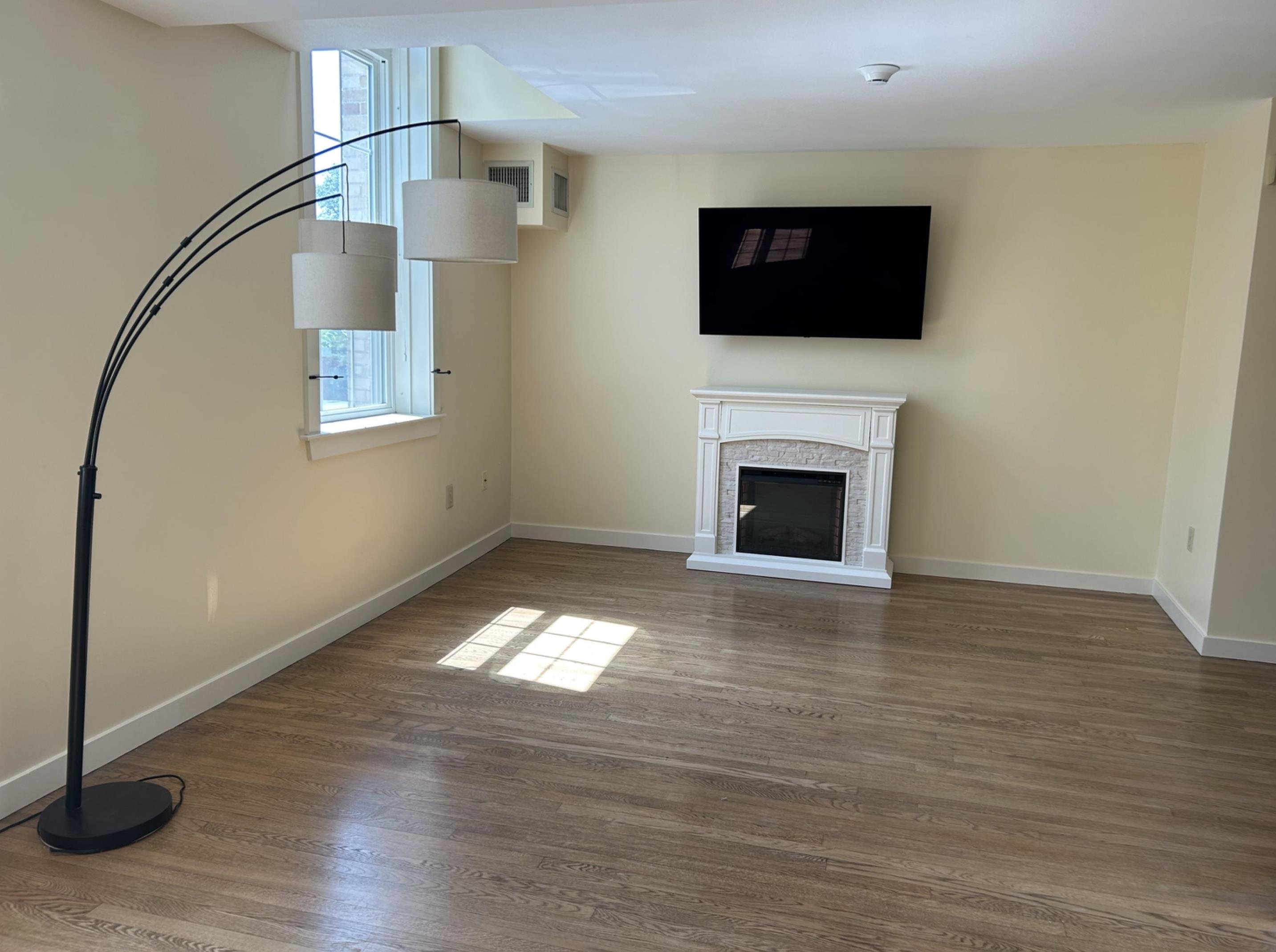 196 Water Street Property Photo 8