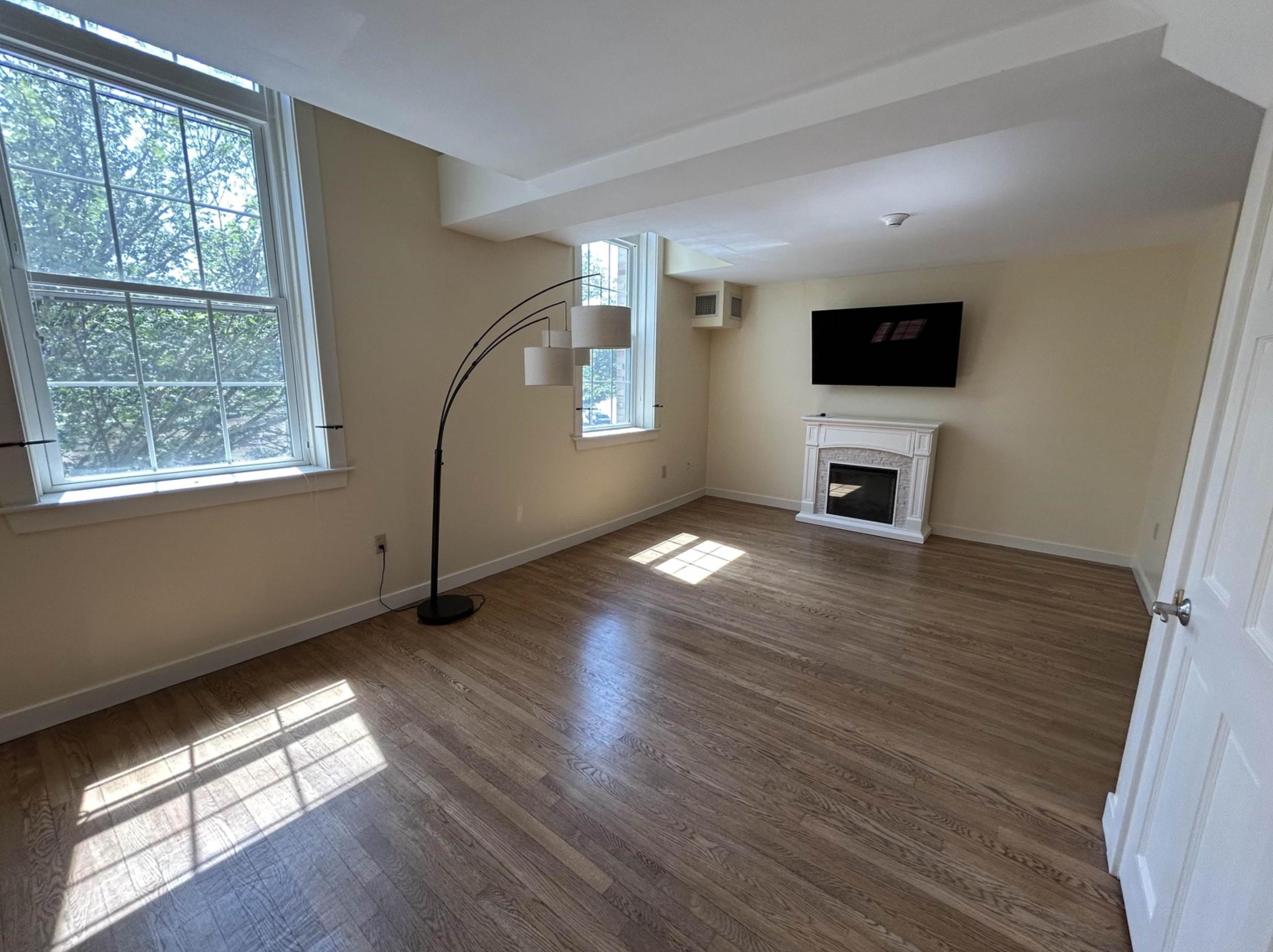 196 Water Street Property Photo 9