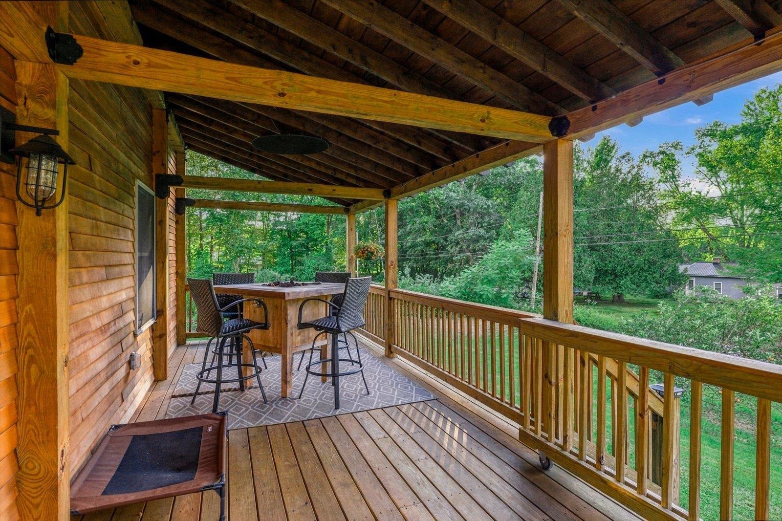 53 North River Road Property Photo 3