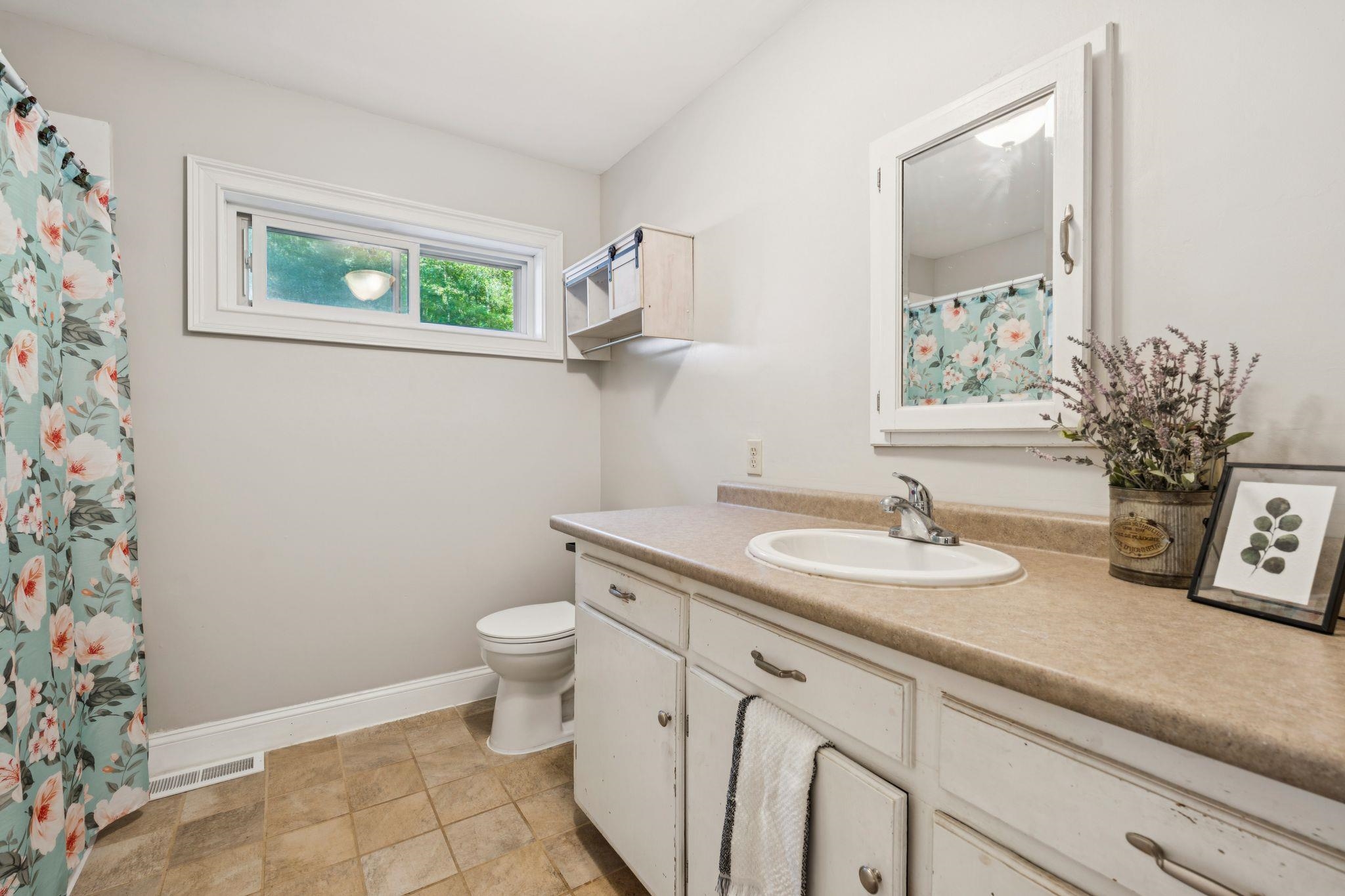 856 2nd Nh Turnpike Property Photo 10