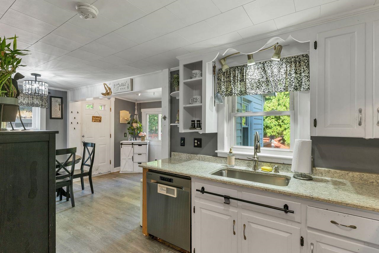33 Cushing Boulevard Property Photo 29