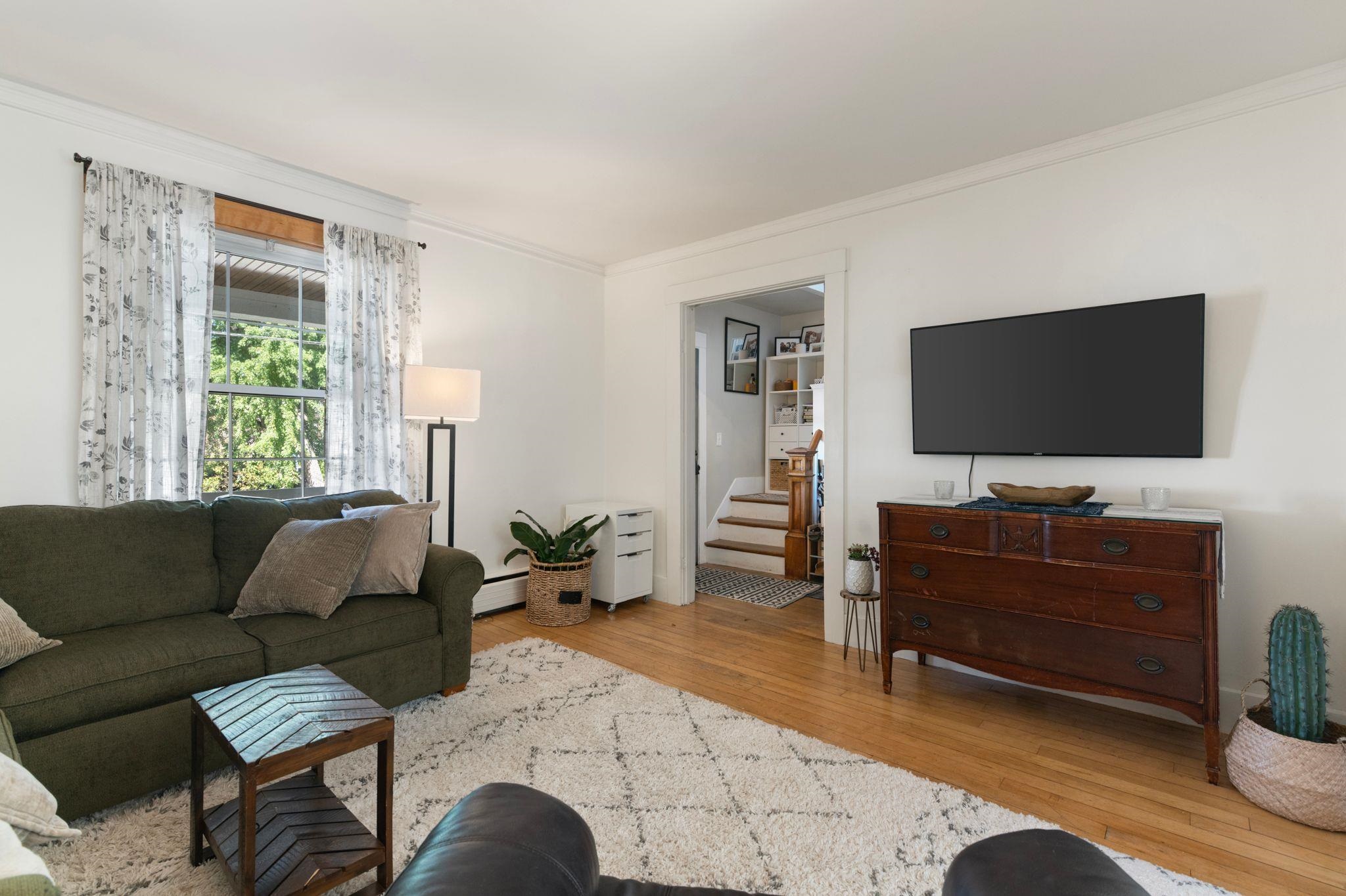 36 Pine Street Property Photo 6