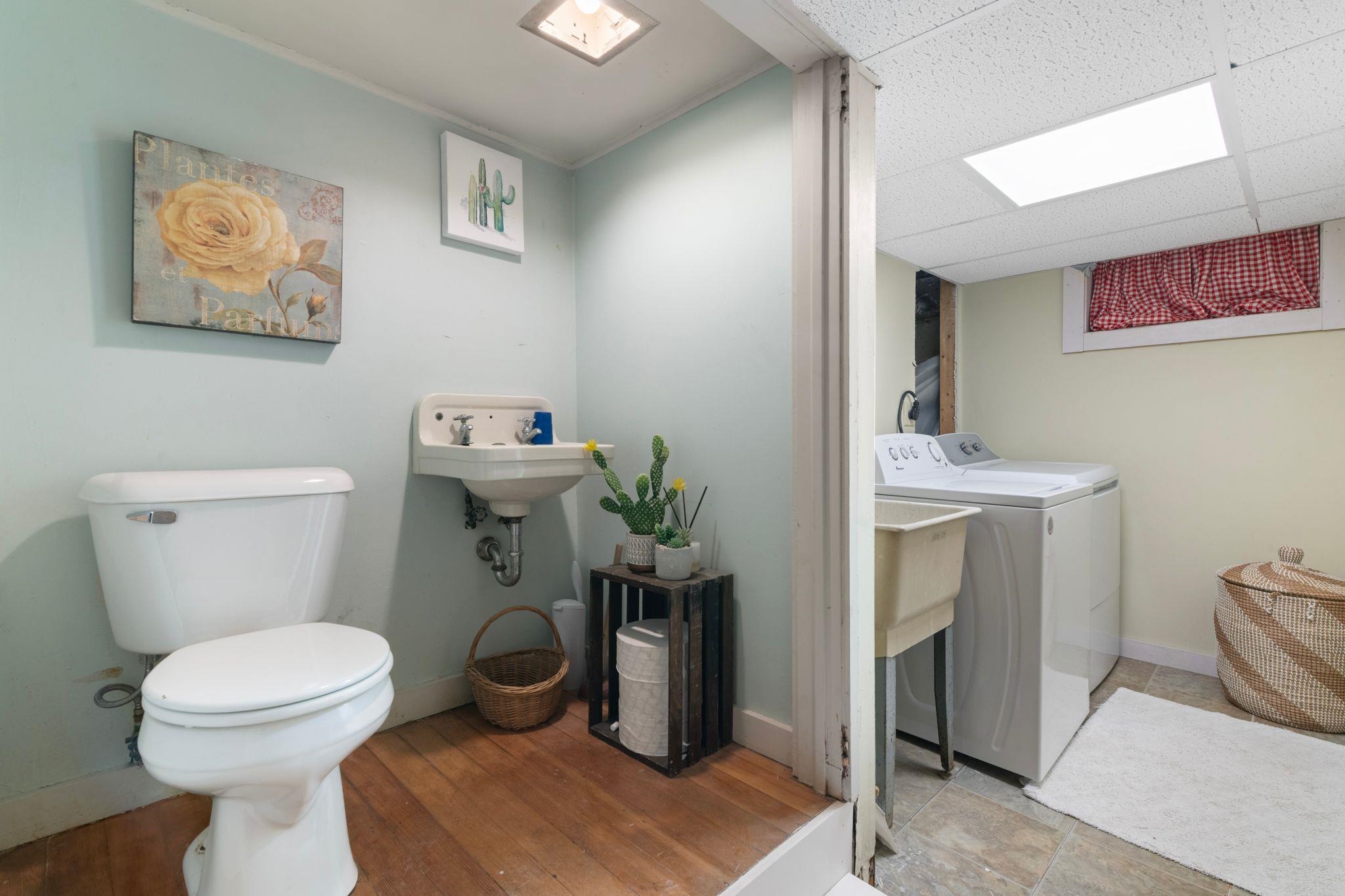 36 Pine Street Property Photo 19