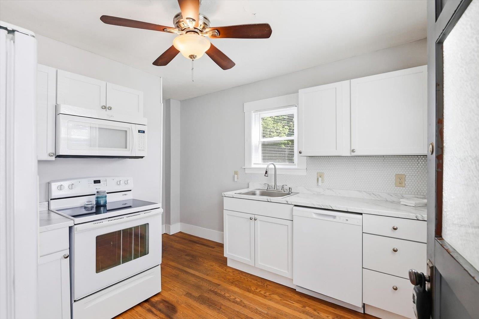 123 Gilsum Street Property Photo 6