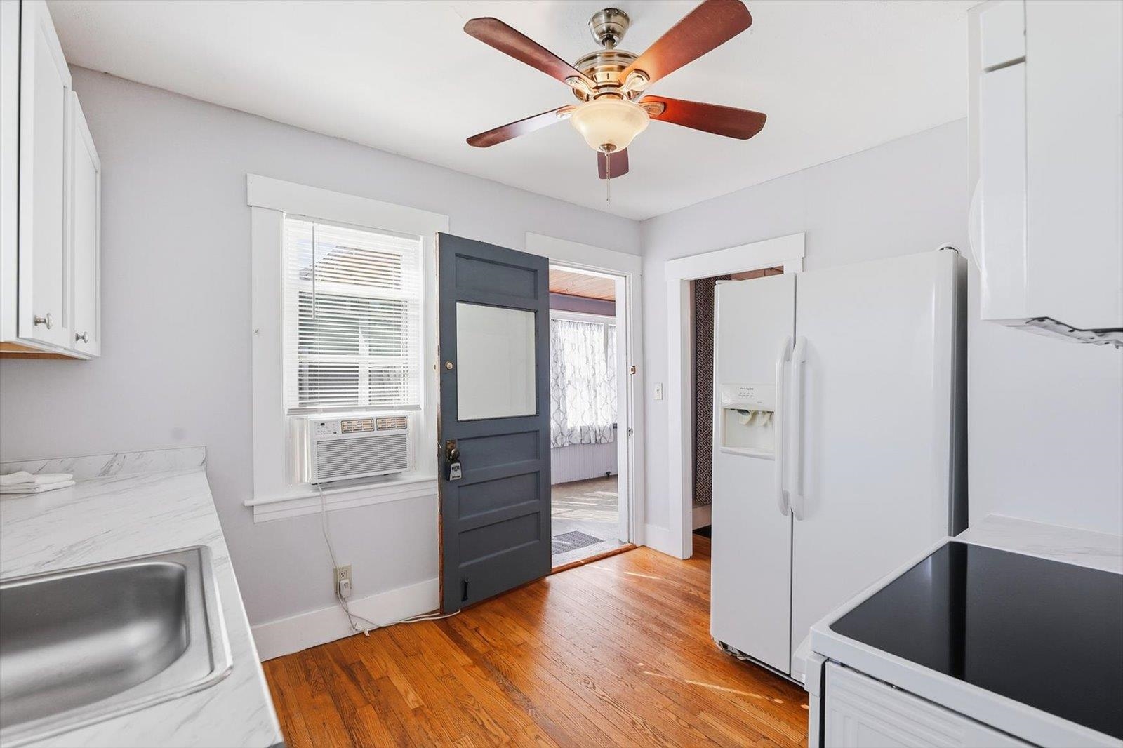 123 Gilsum Street Property Photo 7