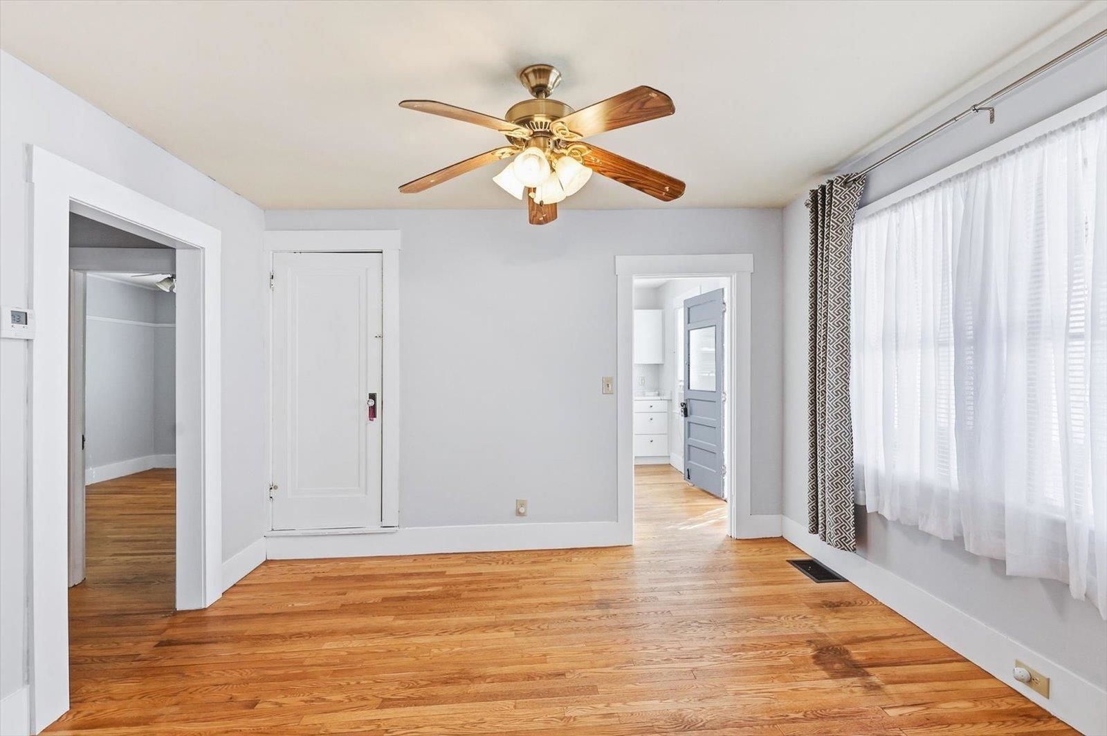 123 Gilsum Street Property Photo 14