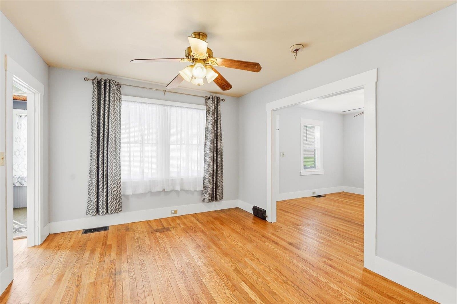 123 Gilsum Street Property Photo 17
